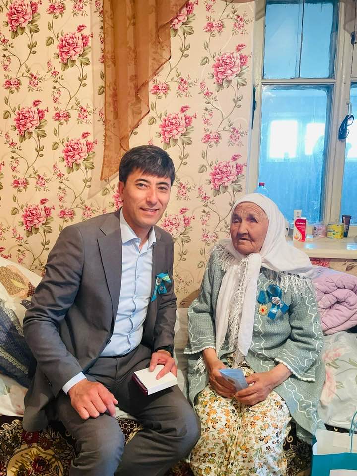 ӨМІРЛЕРІ ӨНЕГЕ