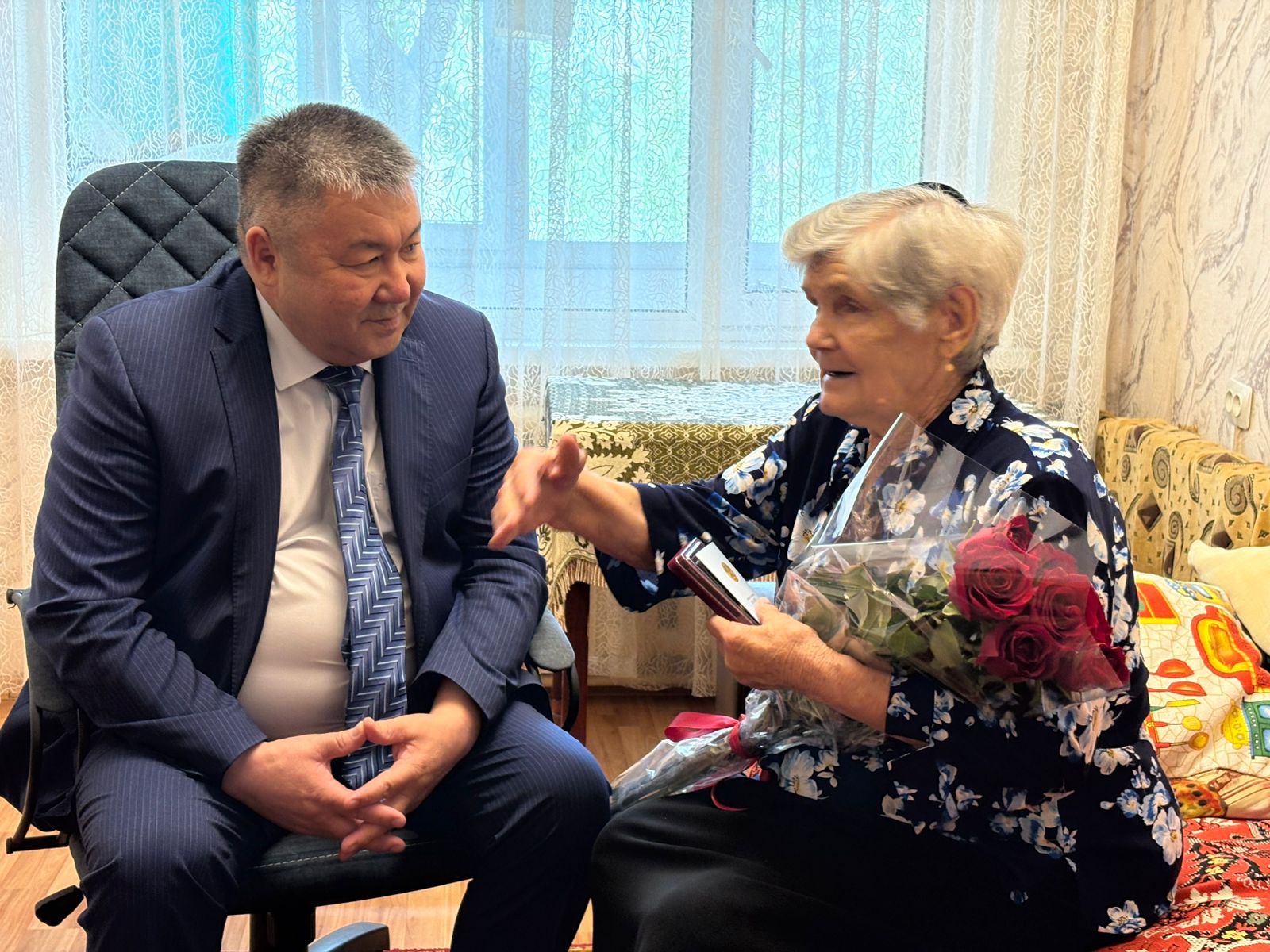 Мәслихат төрағасы тыл еңбеккерін құттықтады