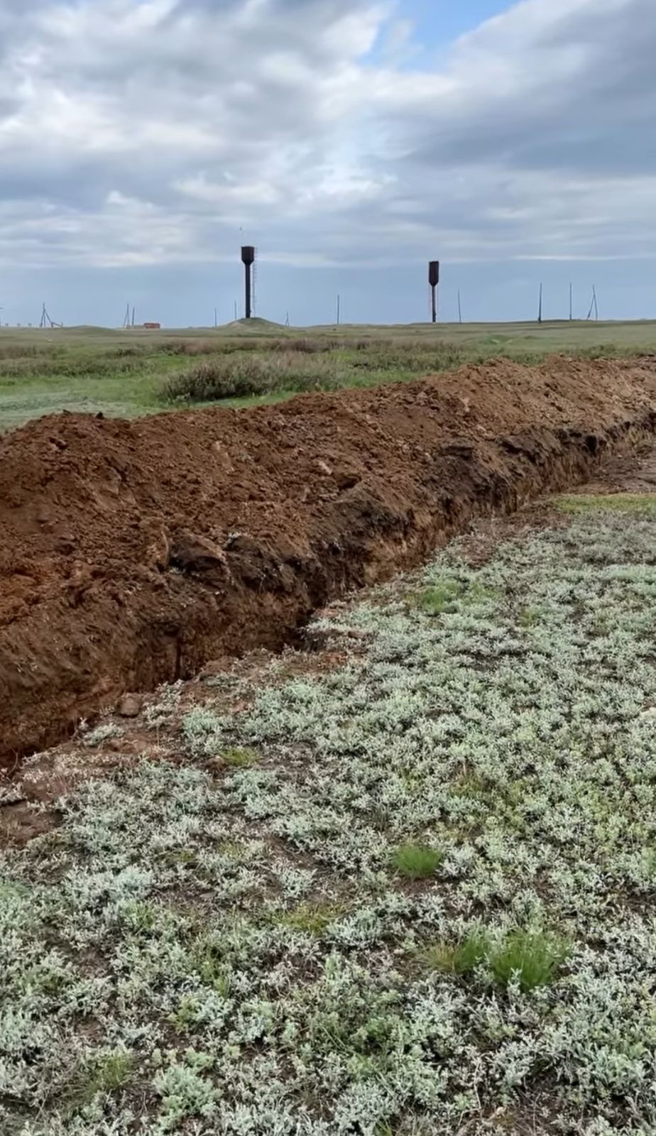 🔹Хазірет ауылдық округінде ауылішілік газ құбырын тарту жұмыстары жүргізілуде.  🔹В селе Хазретовка ведутся работы по строительству внутрипоселкового газопровода.