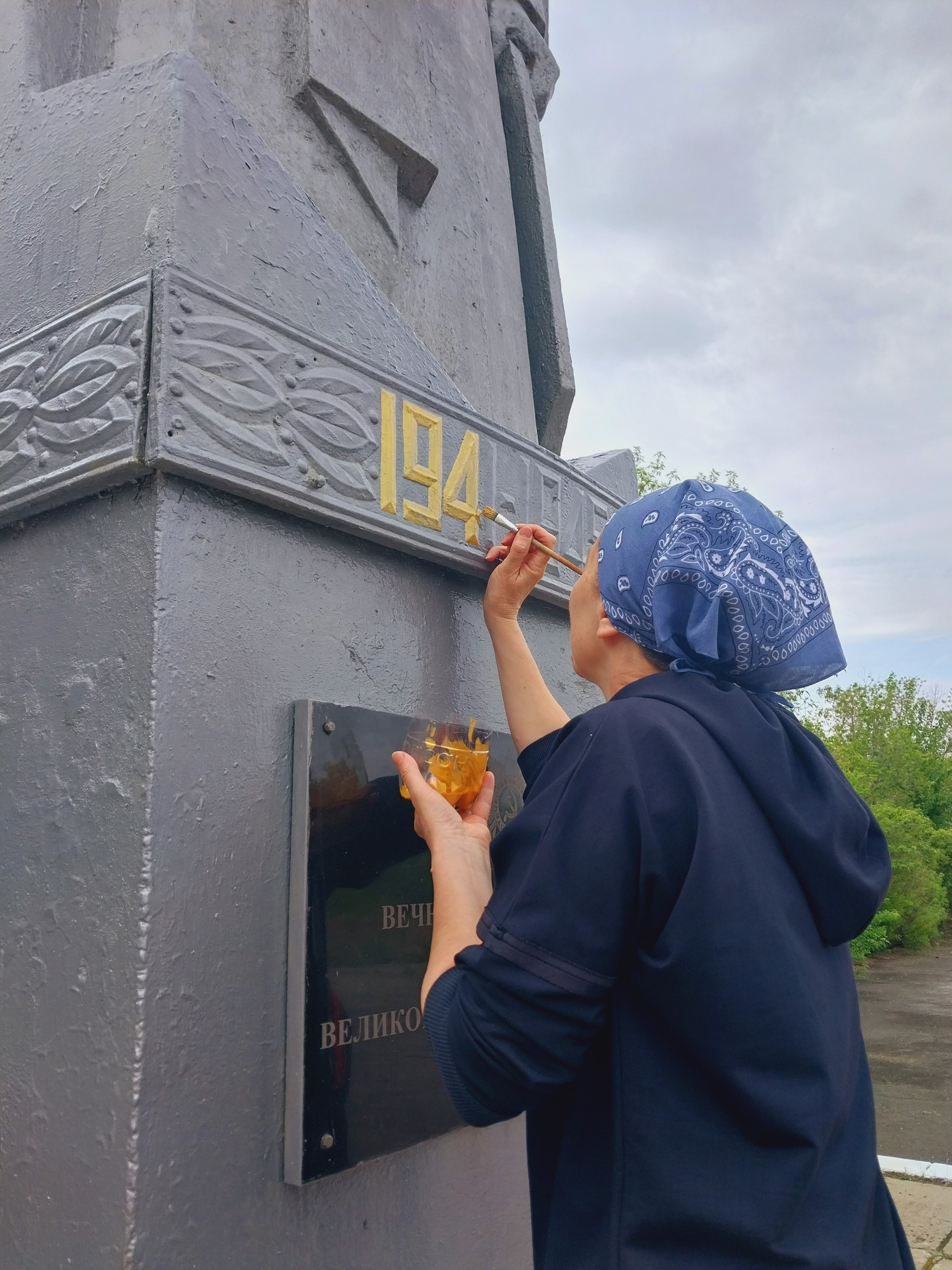 Таза Қазақстан бағдарламасы аясында Антоновка ауылындағы ескерткішті ретке келтіру бойынша "естелік" акциясы өткізілді.