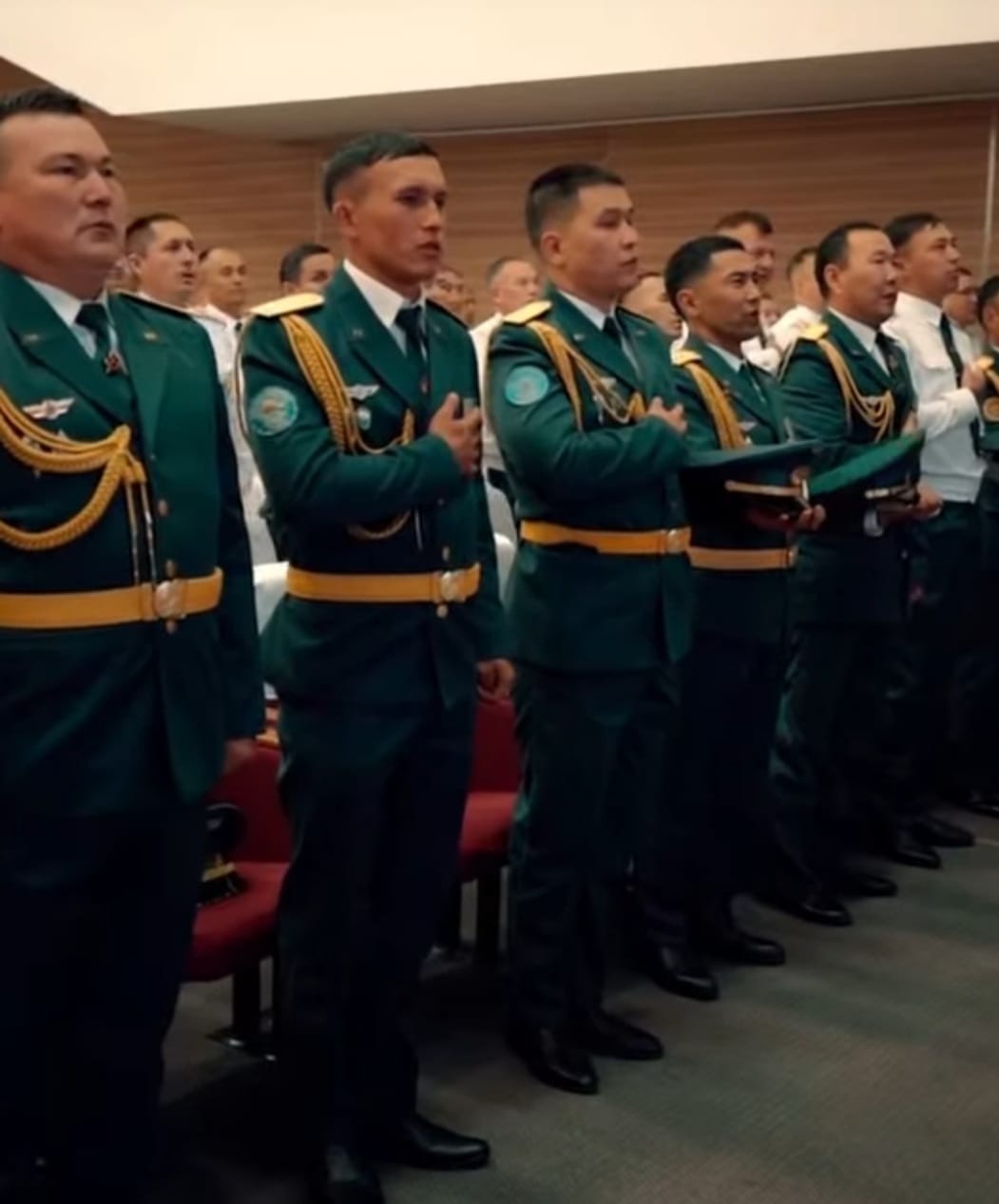 Поздравляем Вас с Днём защитника Отечества!