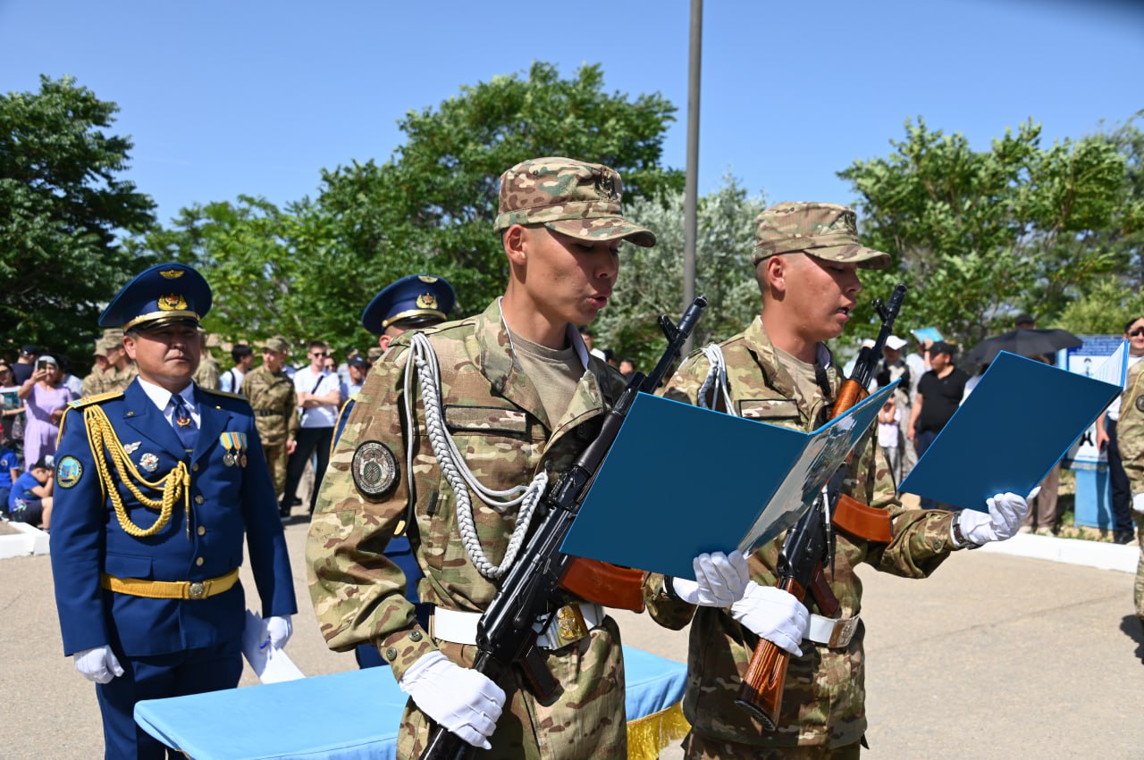 Ақтауда әуе кеңістігінің қорғаушылары Отанға адал болуға серт берді
