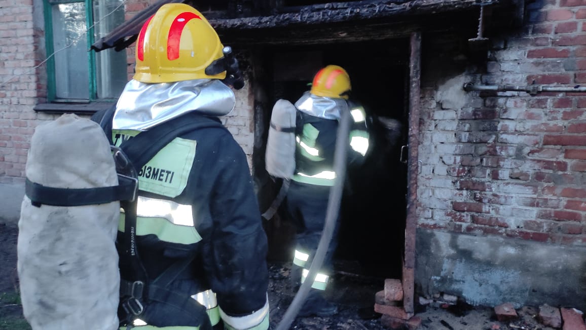 Құтқарушылары 8 пәтерді өрттен аман алып қалды