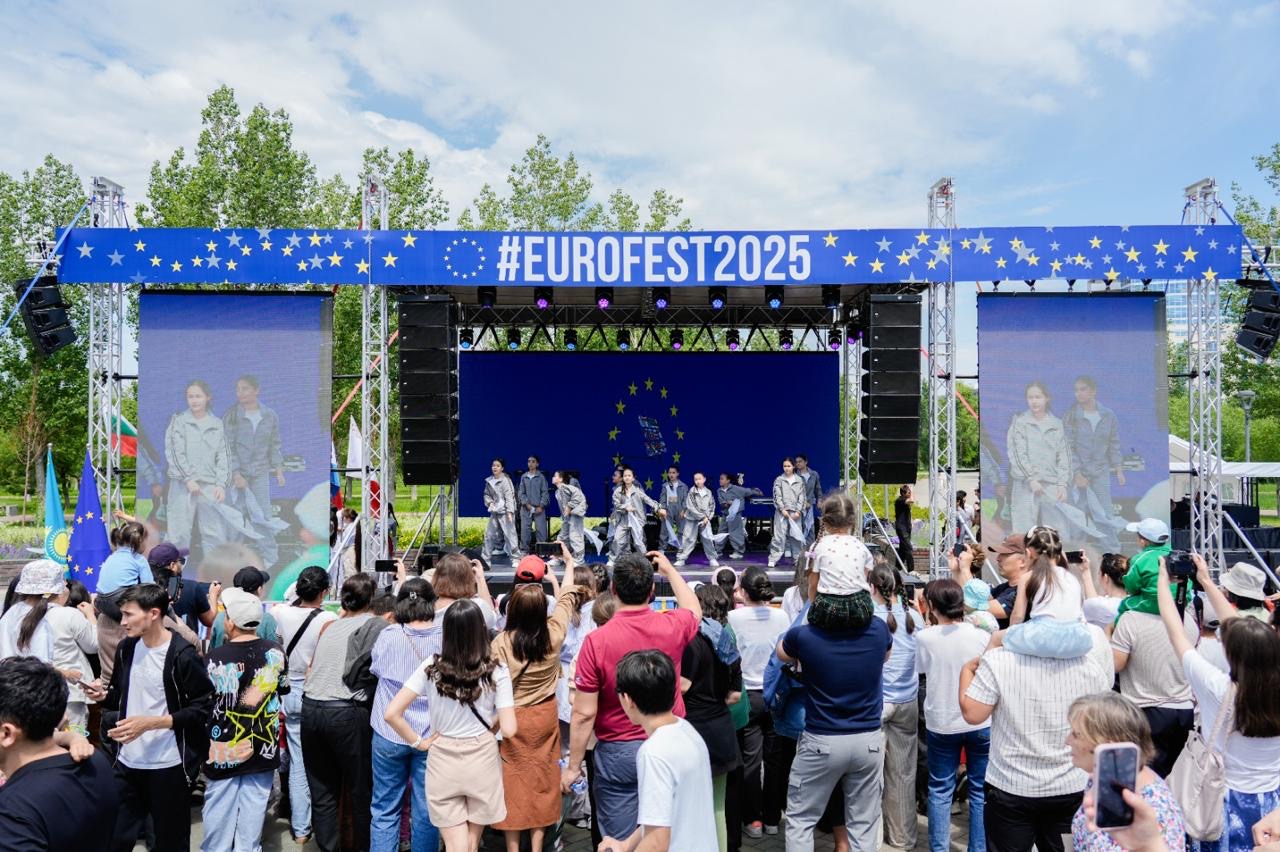 Астанадағы «Ғашықтар» саябағында EuroFest 2025 фестивалі өтіп жатыр