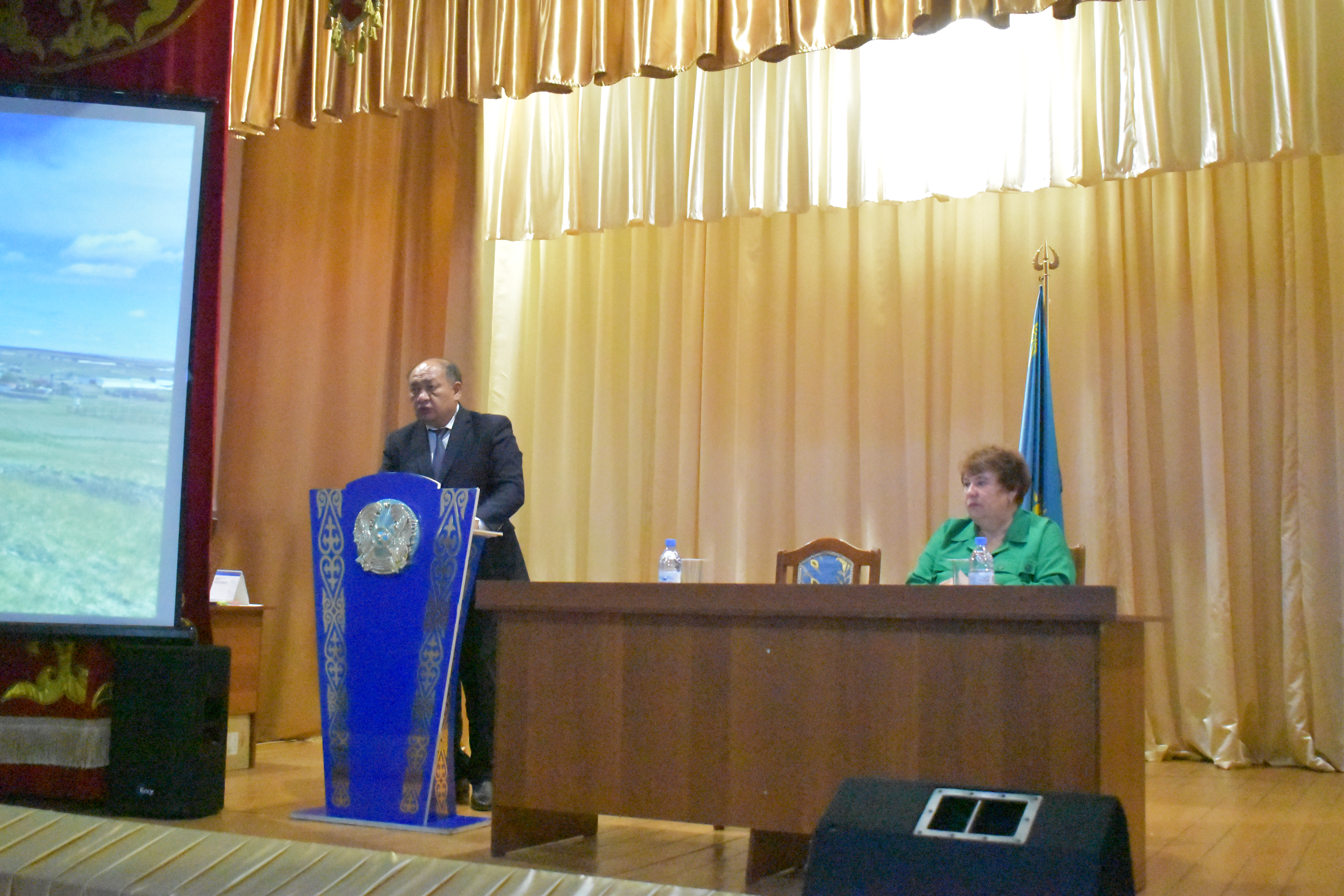 Халықпен кездесу: Астрахан ауданының әкімі Николаев ауылдық округінде есеп беру кездесуін өткізді