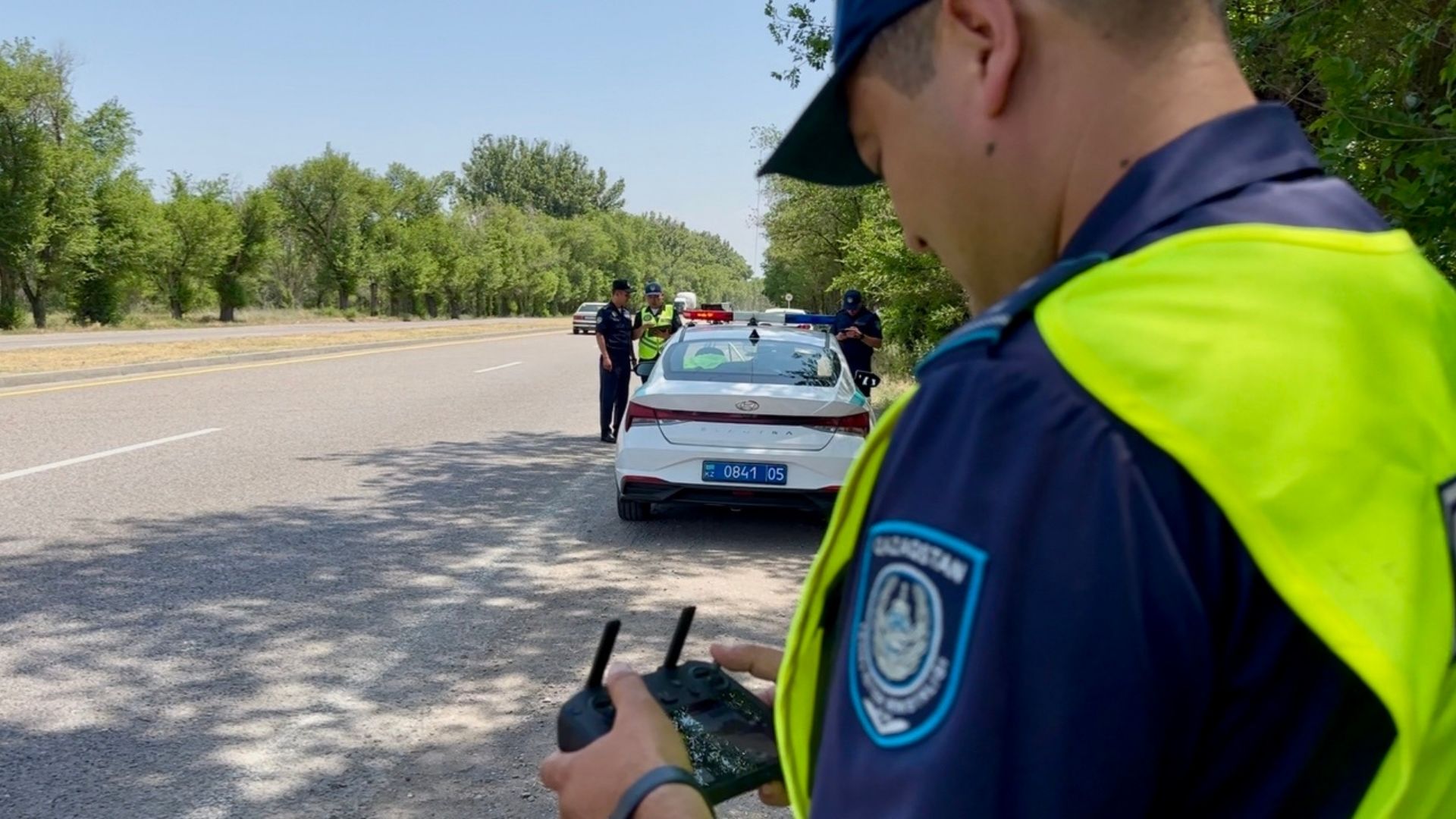 АЛМАТЫ ОБЛЫСЫНЫҢ ПОЛИЦИЯСЫ «SUNQAR» ЖҮЙЕСІ МЕН ДРОНДАР АРҚЫЛЫ ЖОЛДАРДЫ БАҚЫЛАУДЫ КҮШЕЙТТІ