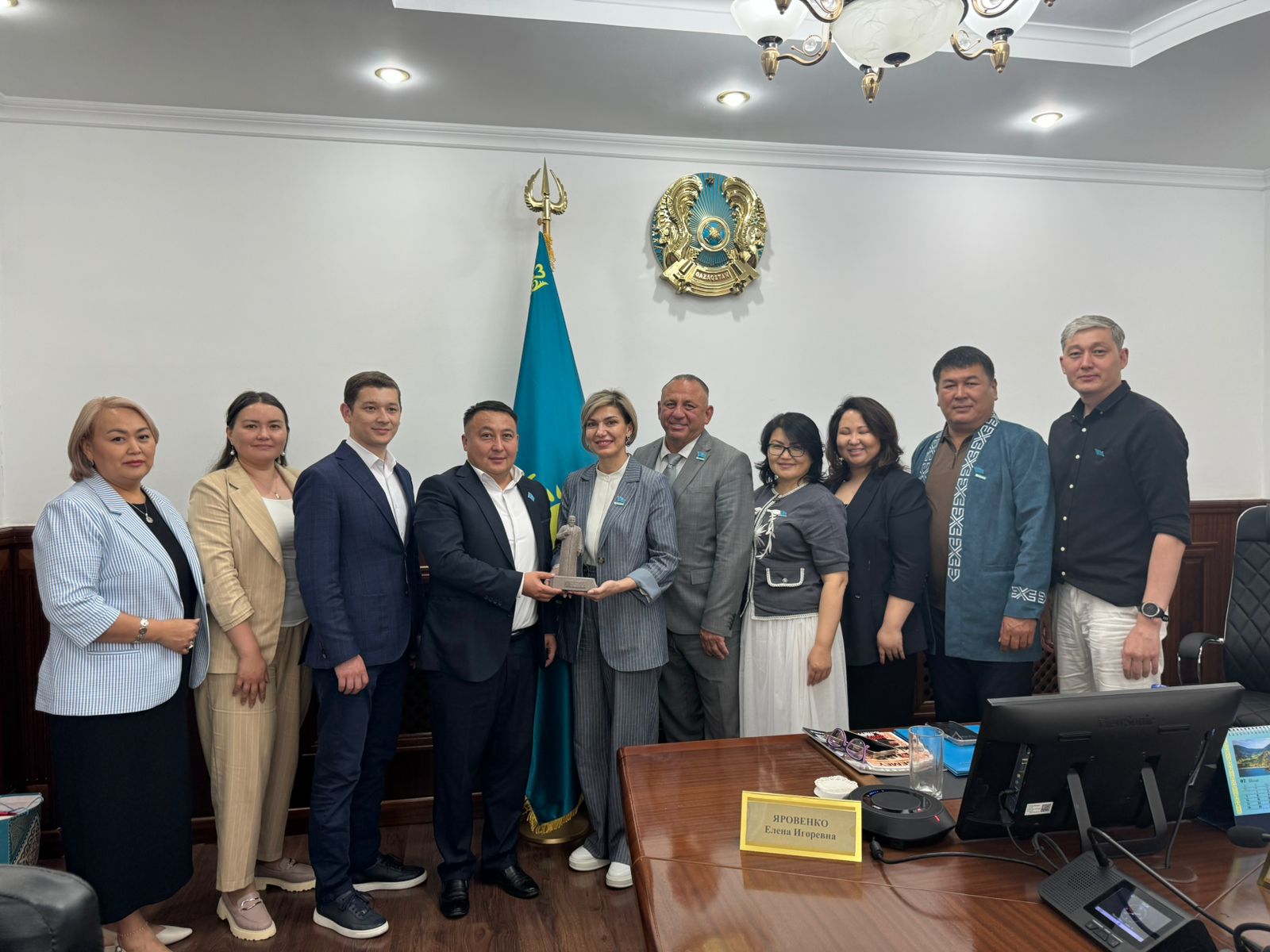 Семей қаласынан депутаттар делегациясы