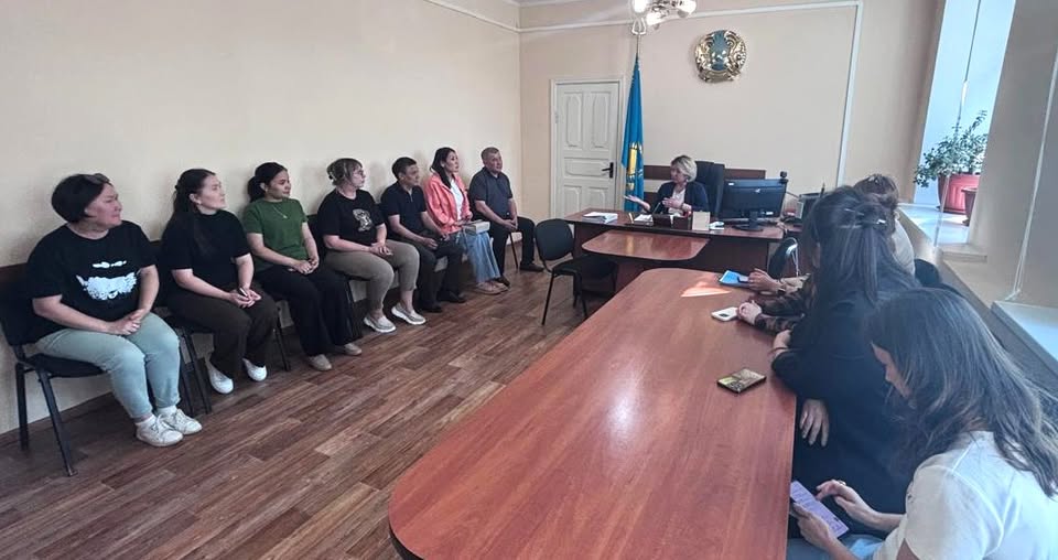 Мемлекеттік қызметте жұмыс істеу тек кәсіби білімді ғана емес, сонымен қатар жоғары деңгейдегі жеке жауапкершілікті де талап етеді