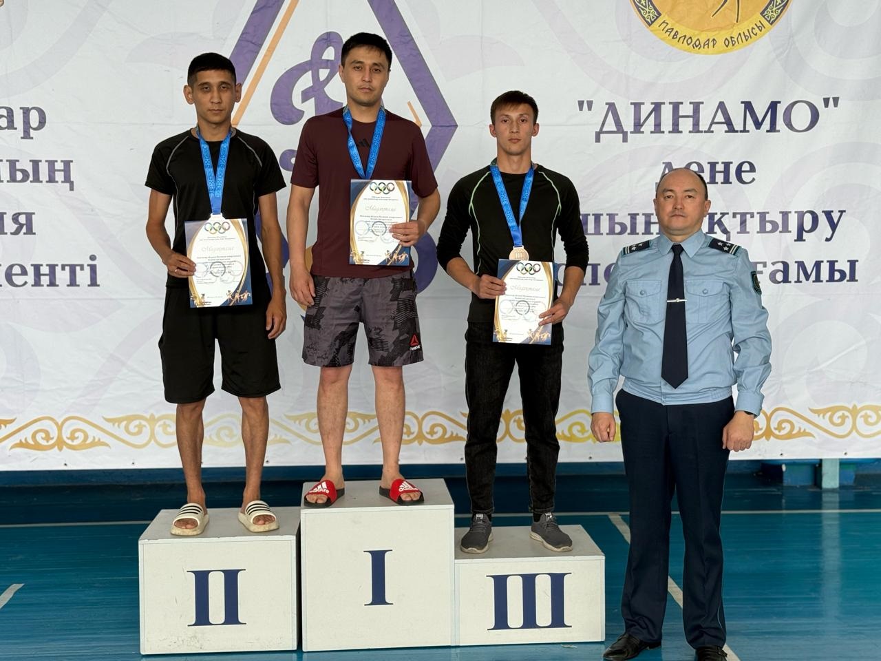 Павлодарда самбо күресінен жарыс өтті