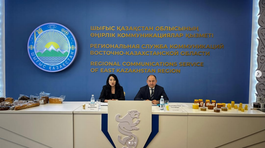 Өңірлік коммуникациялар қызметінде Алтай ауданының әкімі Р. Курмамбаев облыстық және республикалық бұқаралық ақпарат құралдарының журналистерімен кездесу өткізді.