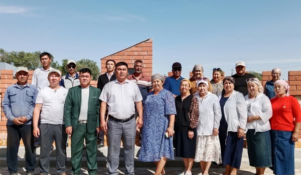 31 мамыр – Саяси қуғын-сүргін құрбандарын еске алу күні.