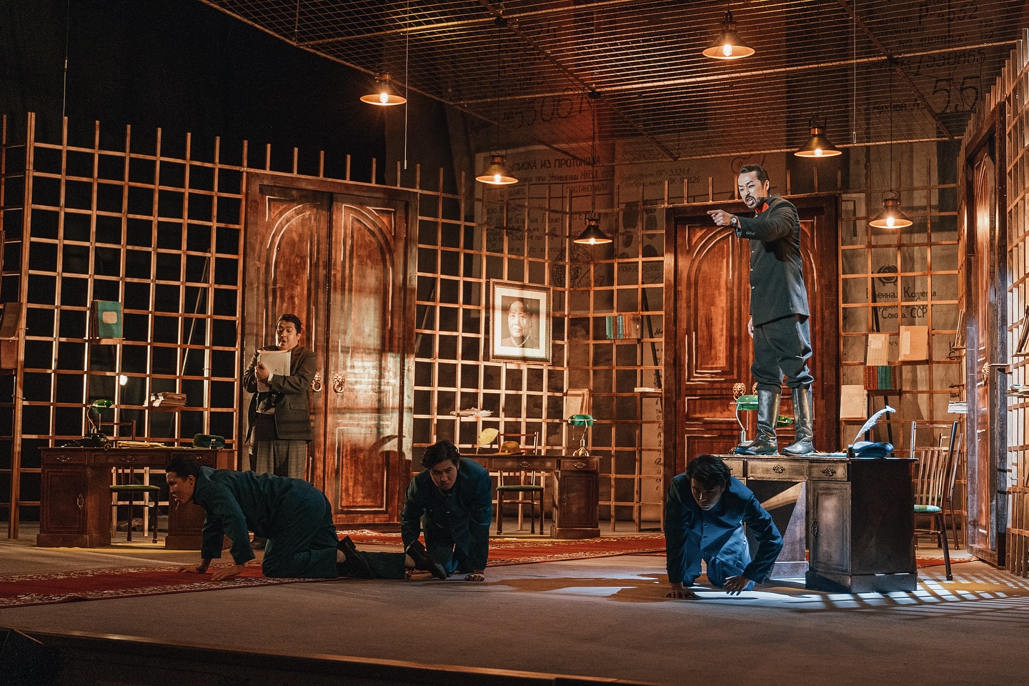 Атырауда жемқорлыққа қарсы күрес туралы спектакль қойылды