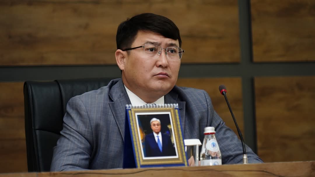 ҚАЗЫҒҰРТ: АППАРАТ МӘЖІЛІСІНДЕ МАҢЫЗДЫ МӘСЕЛЕЛЕР ТАЛҚЫЛАНДЫ