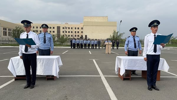 Генерал жас полицейлердің ант қабылдау рәсімін өткізді