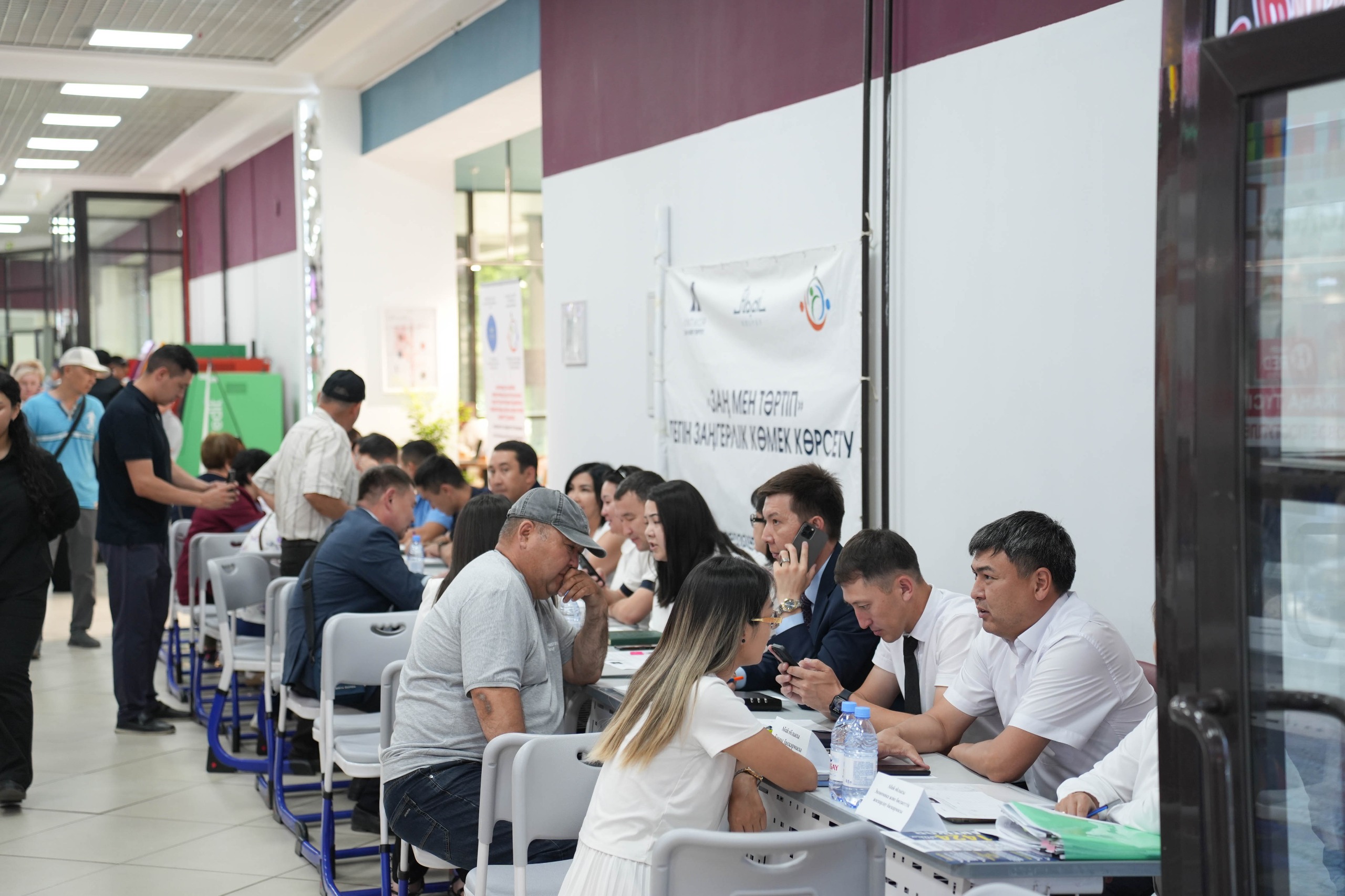 Абай облысында халыққа тегін құқықтық көмек көрсету бойынша акция өткізілді