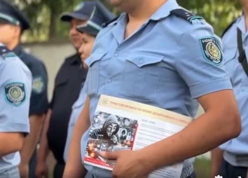 Полиция интернет-алаяқтықтың алдын алу жұмыстарын күн тәртібінен түсірген емес