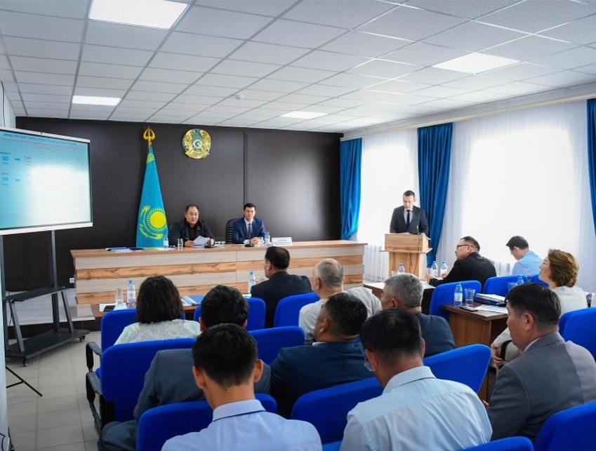 Байғанин аудандық мәслихатының кезекті сессиясы өтті