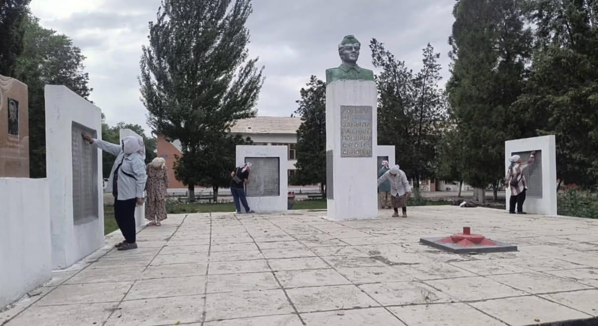 «Таза Қазақстан» акциясы аясында Қордай ауданы аумағындағы барлық тарихи ескерткіштерге тазалық жұмыстары жүргізілді.