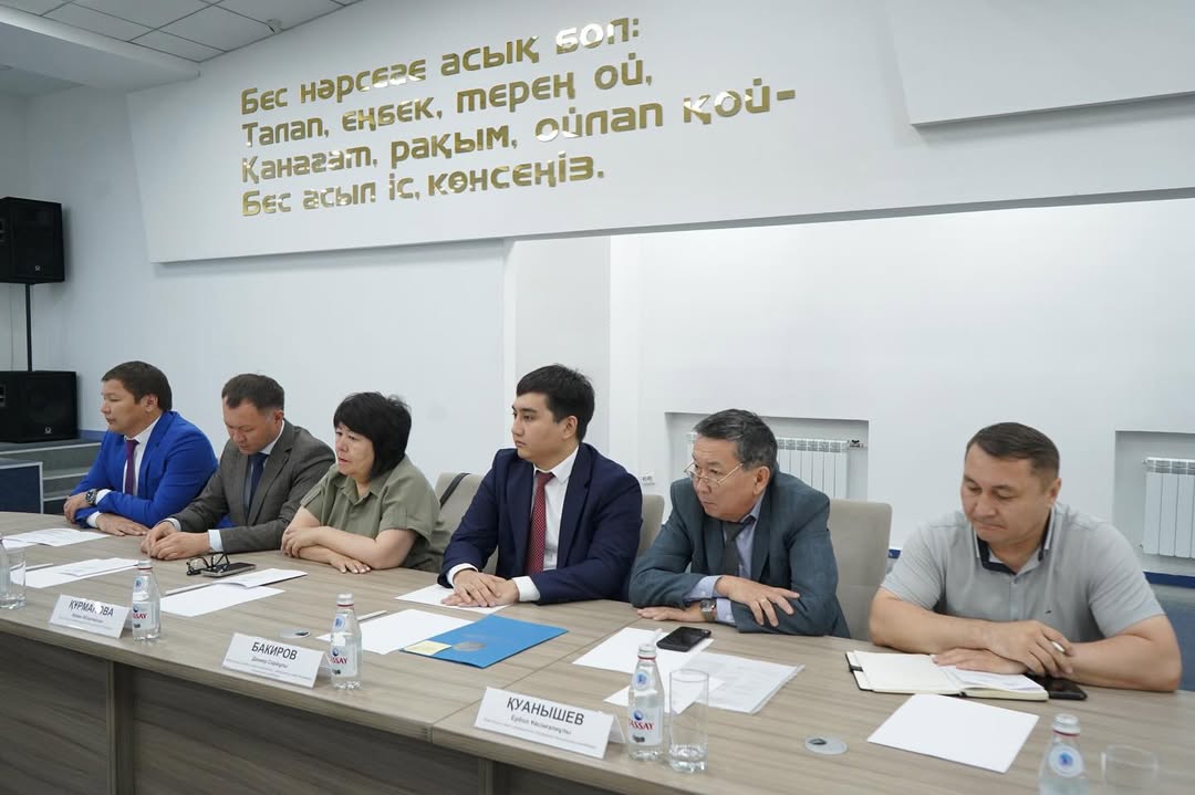 Абай облысында «Қуатты өңірлік ғылым – қуатты өңір» көшпелі отырысы өтті