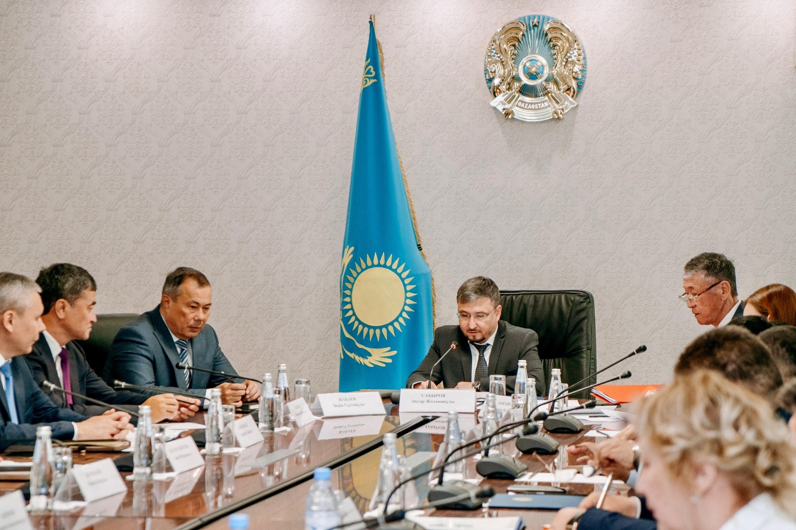 ӨКІЛ АЛҚА МӘЖІЛІСІНЕ ҚАТЫСТЫ