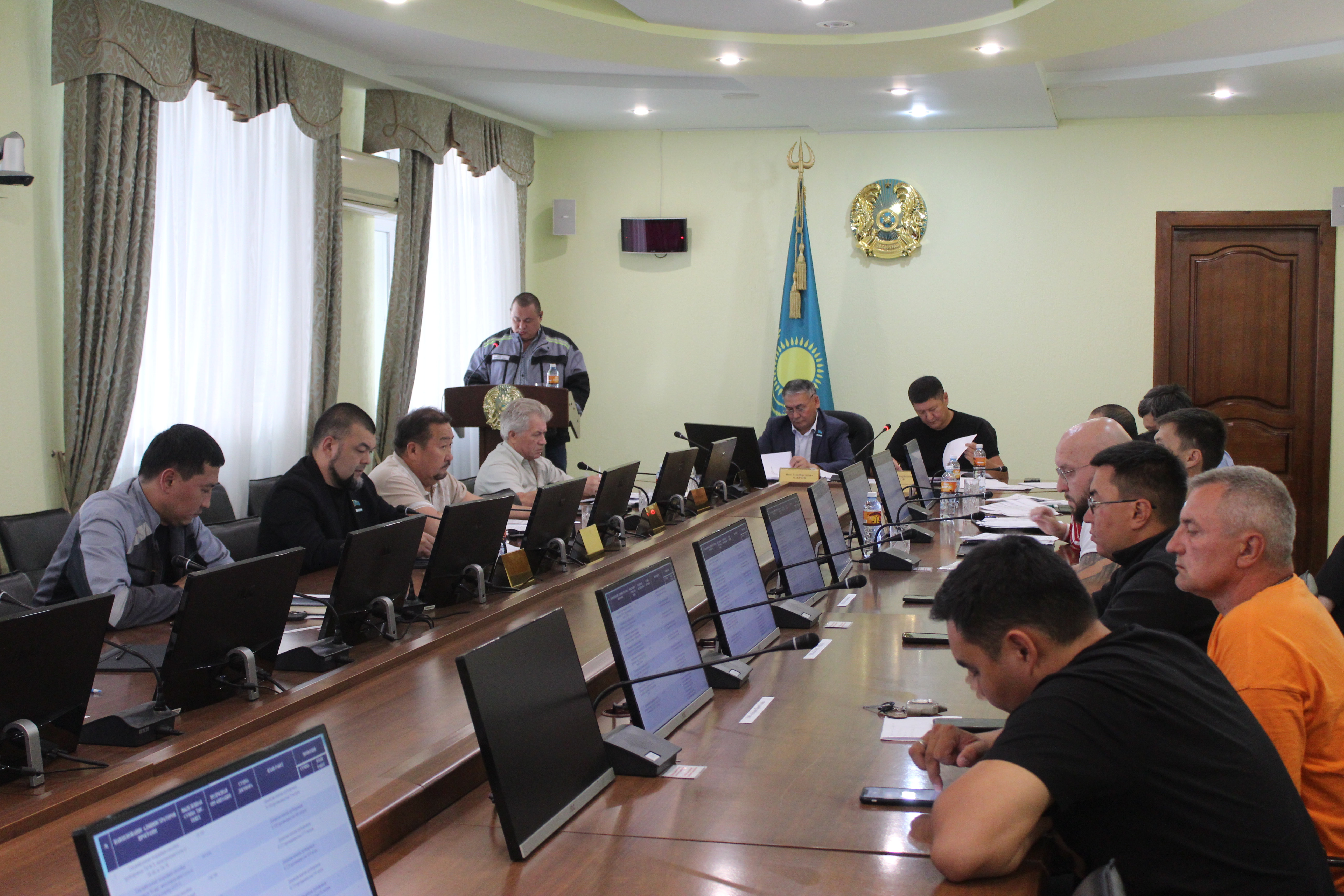 2025 жылғы 11 маусымда құрылыс, көлік және тұрғын үй-коммуналдық шаруашылық мәселелері жөніндегі тұрақты комиссияның төрағасы  Ж.К. Жакуповтың төрағалығымен Екібастұз қалалық мәслихатының тұрақты комиссияларының кеңейтілген отырысы өтті.