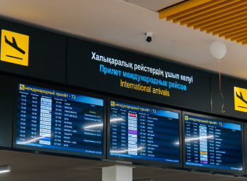 Қазақстан азаматтары мінген екі ұшақ Дубайдан Алматыға келді