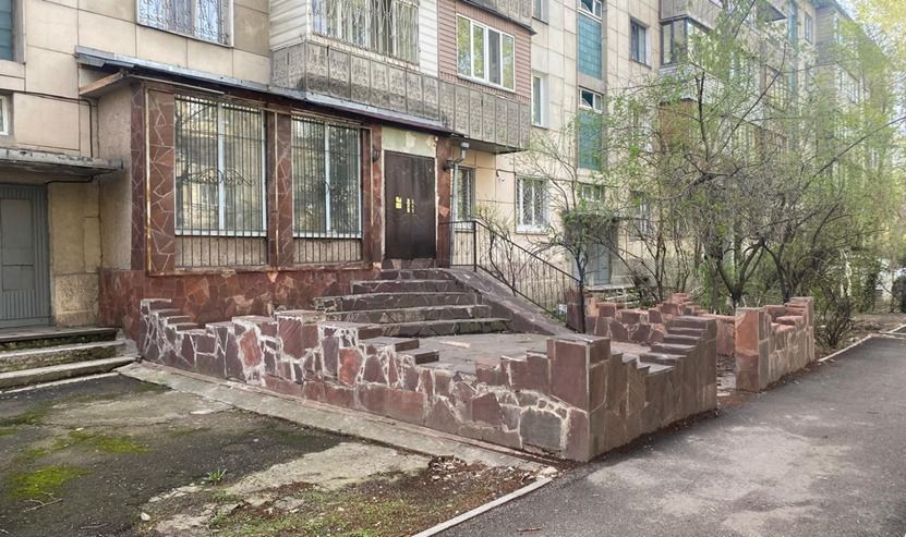 Очередную незаконную пристройку снесли в Алматы