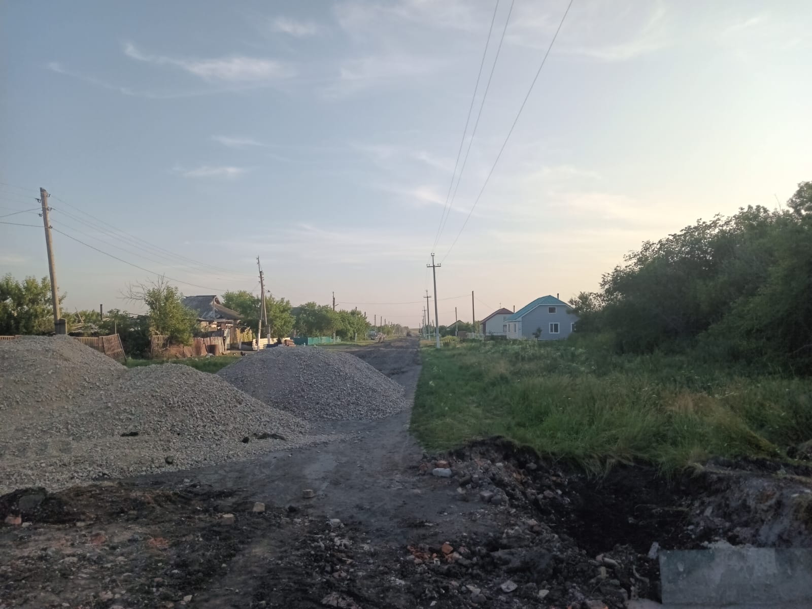 Пресноредут ауылында Целинная және Центральная көшелеріне орташа жөндеу жұмыстары басталды