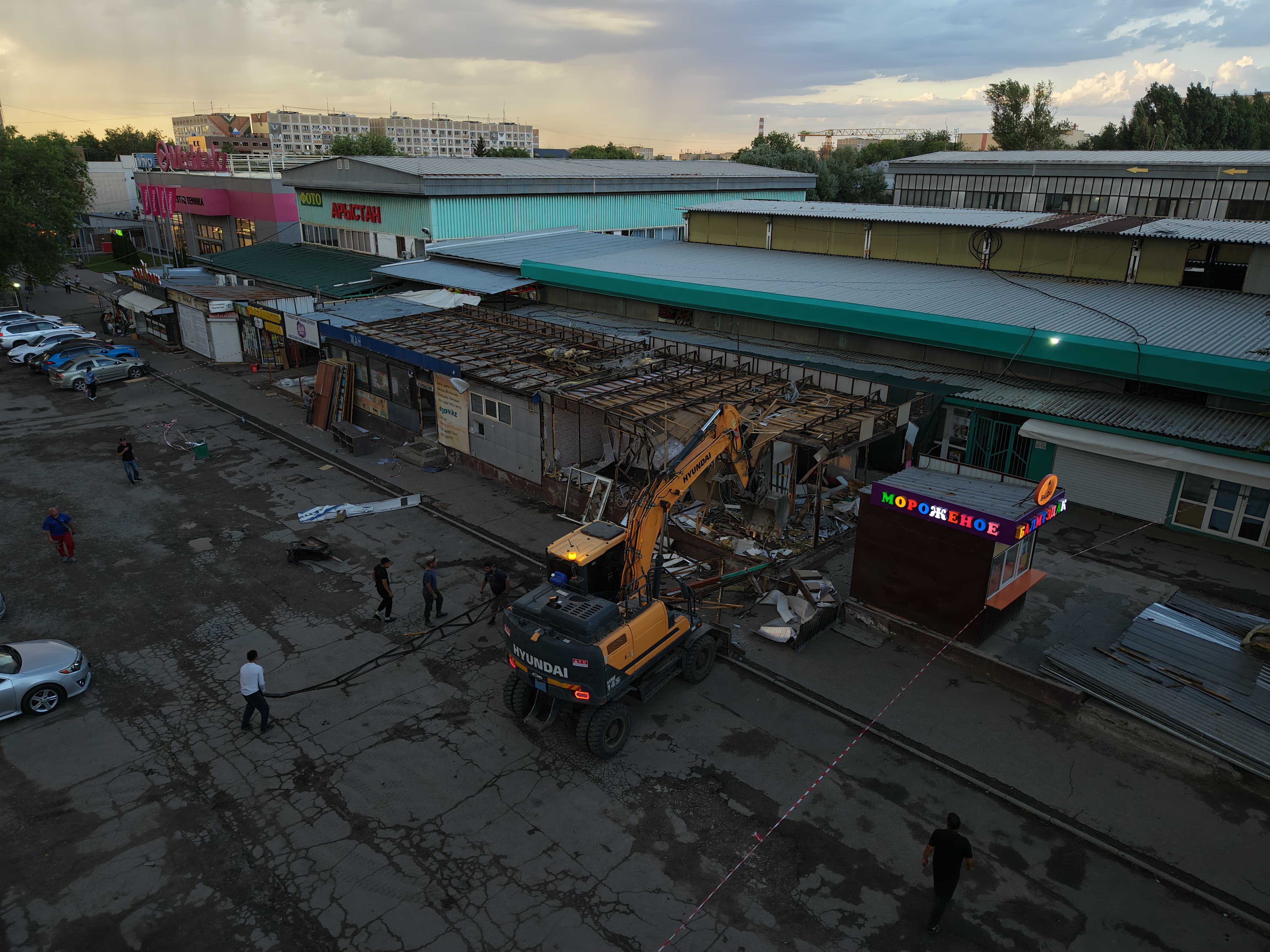 Алматыда «Арыстан» базары сүріліп жатыр