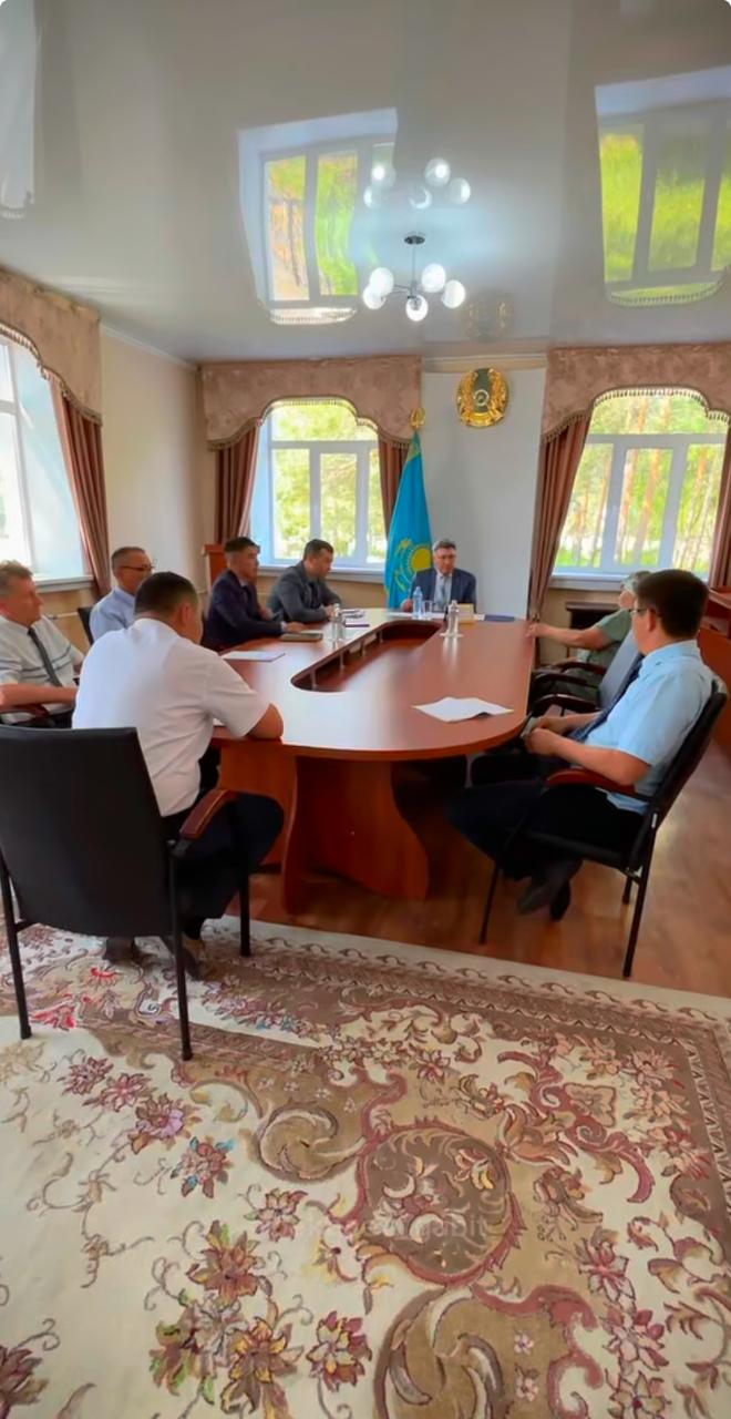 🔸Ағымдағы жылдың 12 маусымында Меңдіқара ауданы әкімдігінің ғимаратында азаматтарды жеке қабылдау өтт