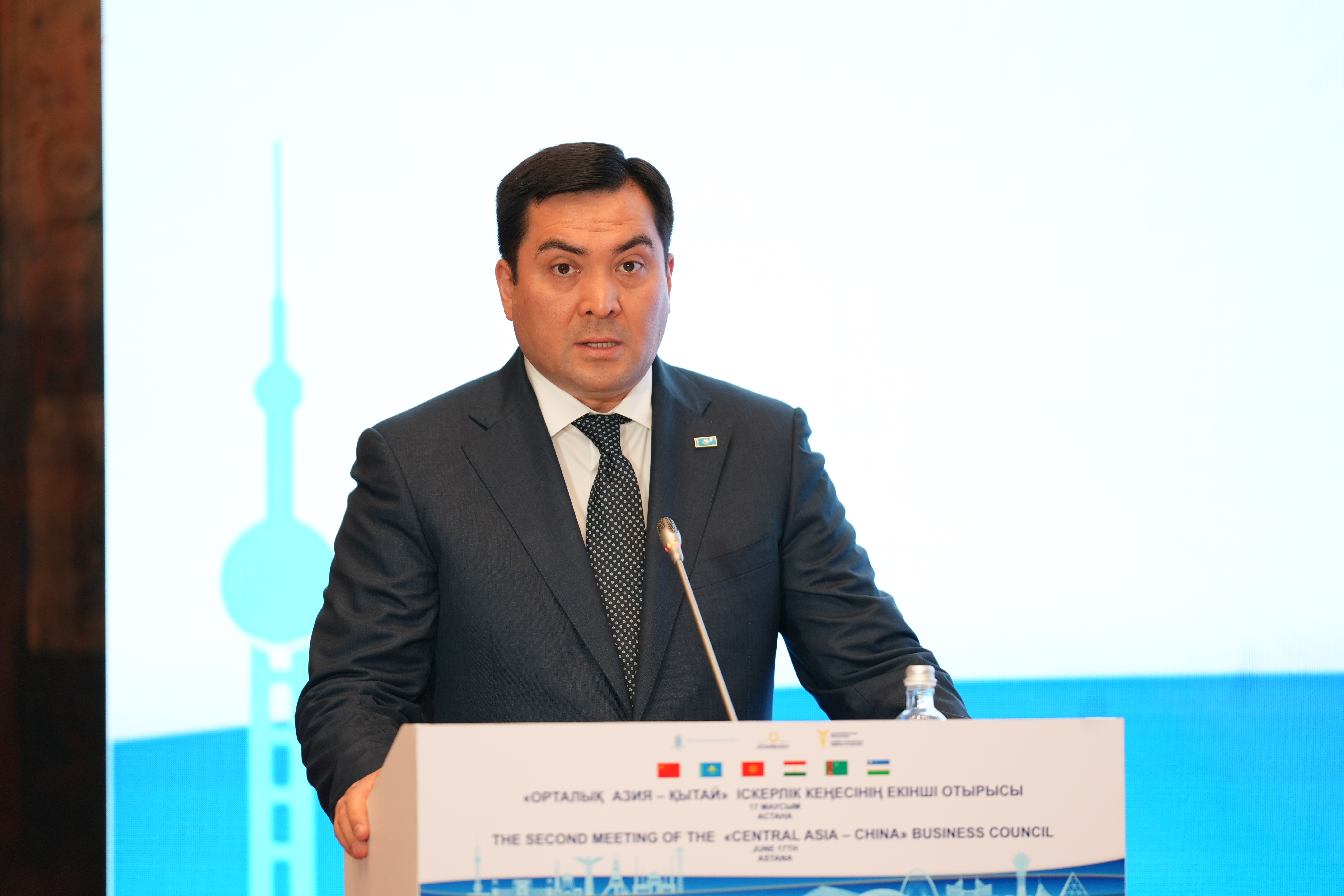 Глава Минэнерго Казахстана представил новую стратегию энергетического партнерства с Китаем и странами Центральной Азии