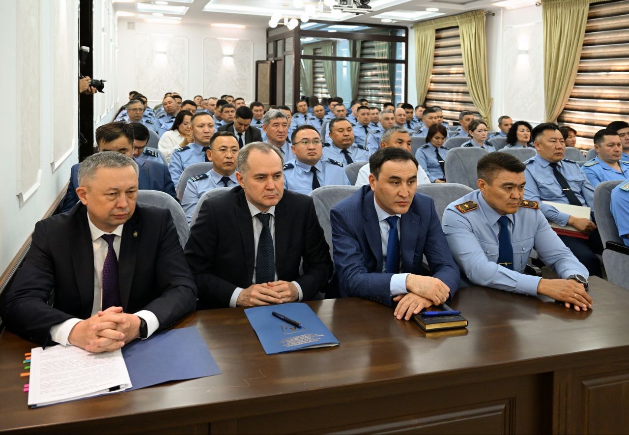 Президенттің кеңесшісі СҚО-да құқық қорғау органдарының өкілдерімен кездесті
