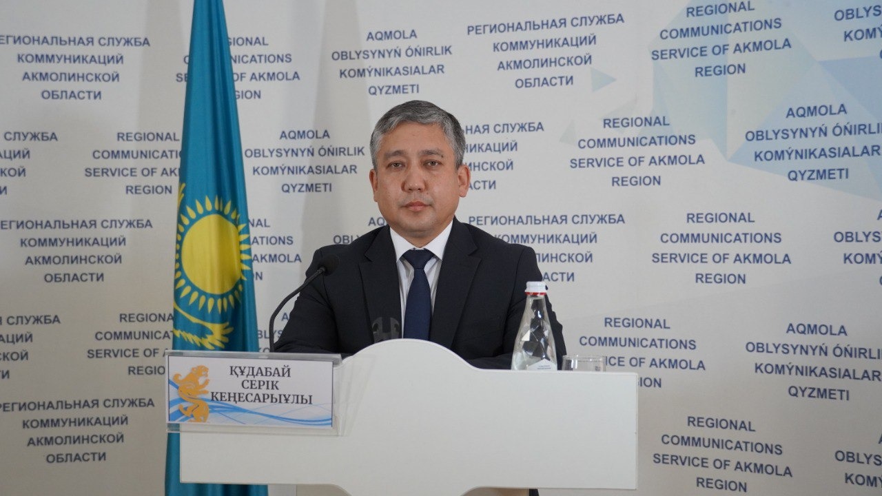 Өңірлік коммуникациялар қызметі алаңында аудан әкімінің брифингі