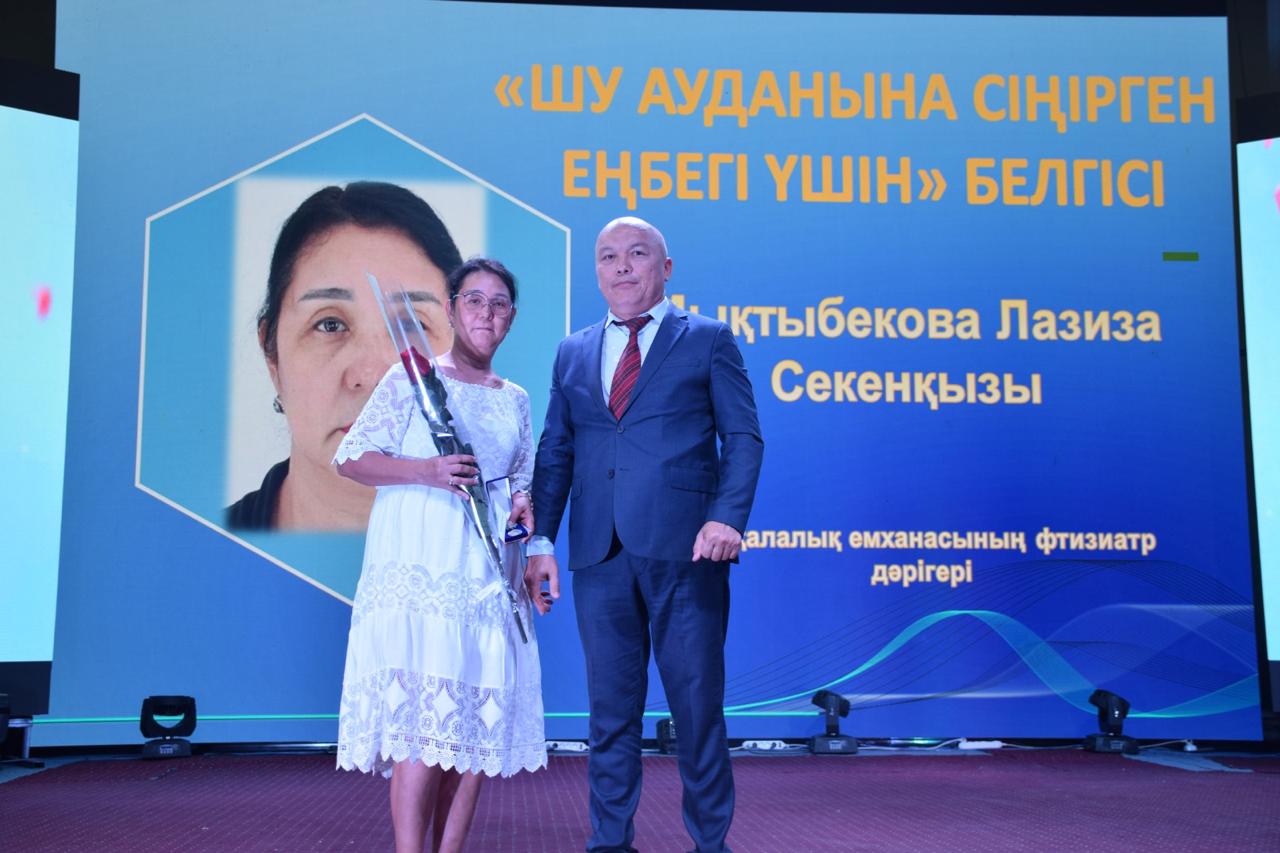 АҚ ХАЛАТТЫ АБЗАЛ ЖАНДАРҒА ҚҰРМЕТ
