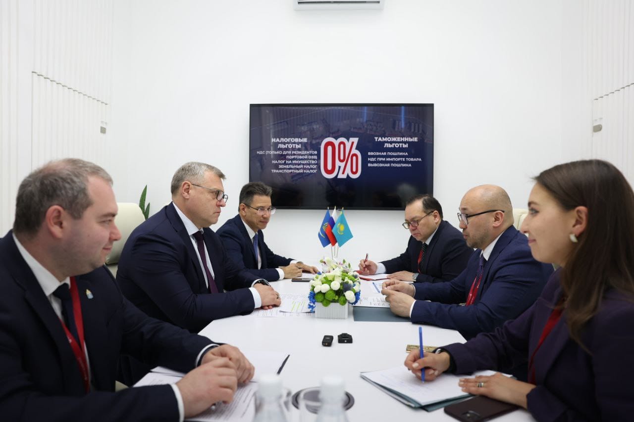 Посол РК в РФ Д.Абаев встретился  с Губернатором Астраханской области И.Бабушкиным