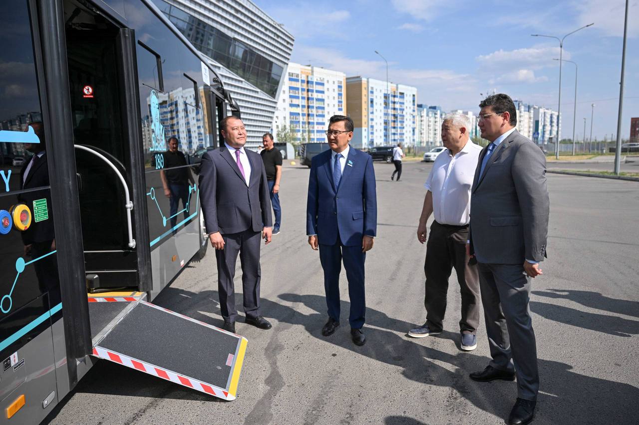 Автопарк города Семей пополнился современной техникой