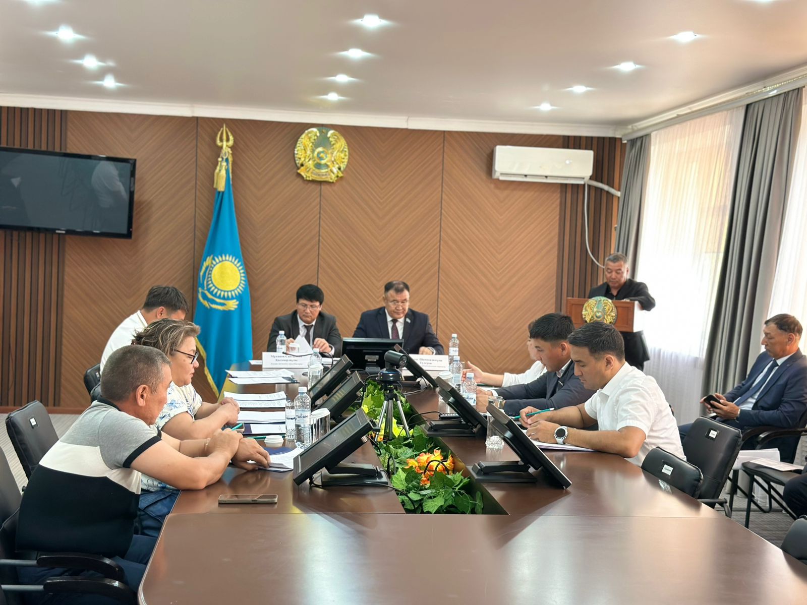 2025 жылдың 19 маусымында аудандық мәслихаттың кезектен тыс сессиясы өтті