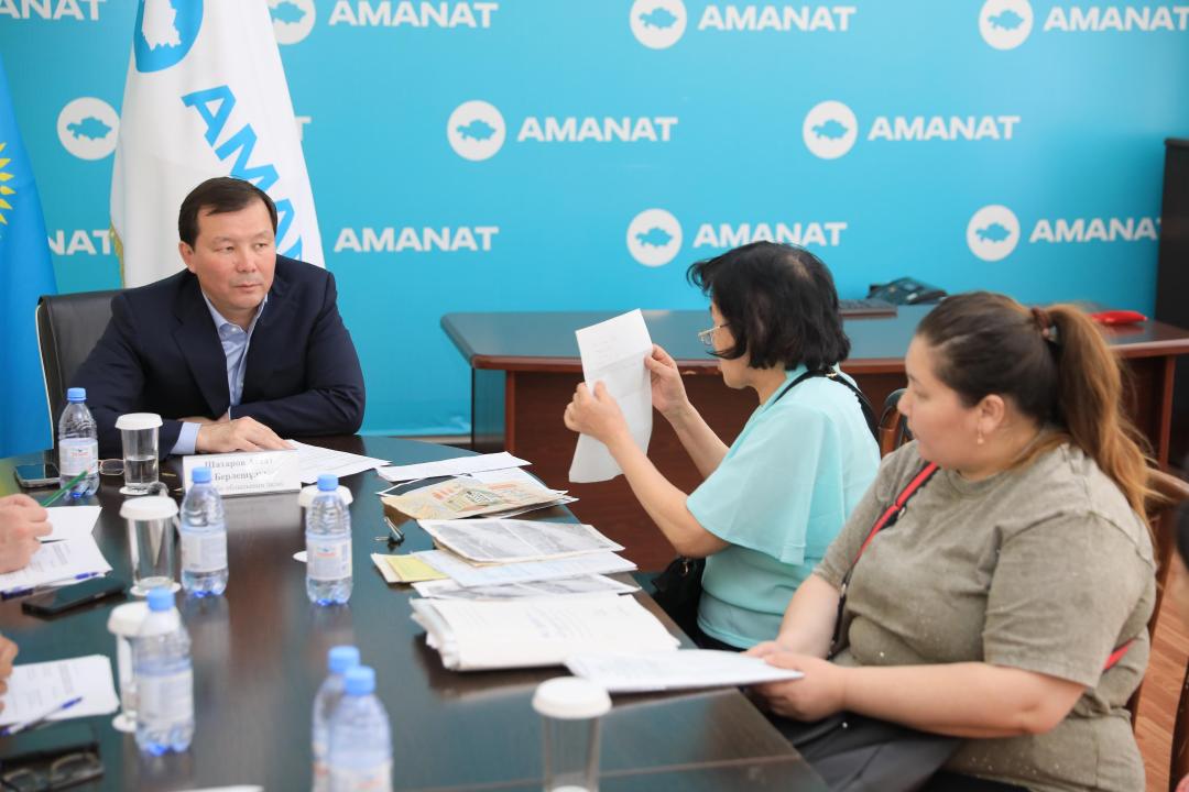 Облыс әкімі азаматтарды қабылдады