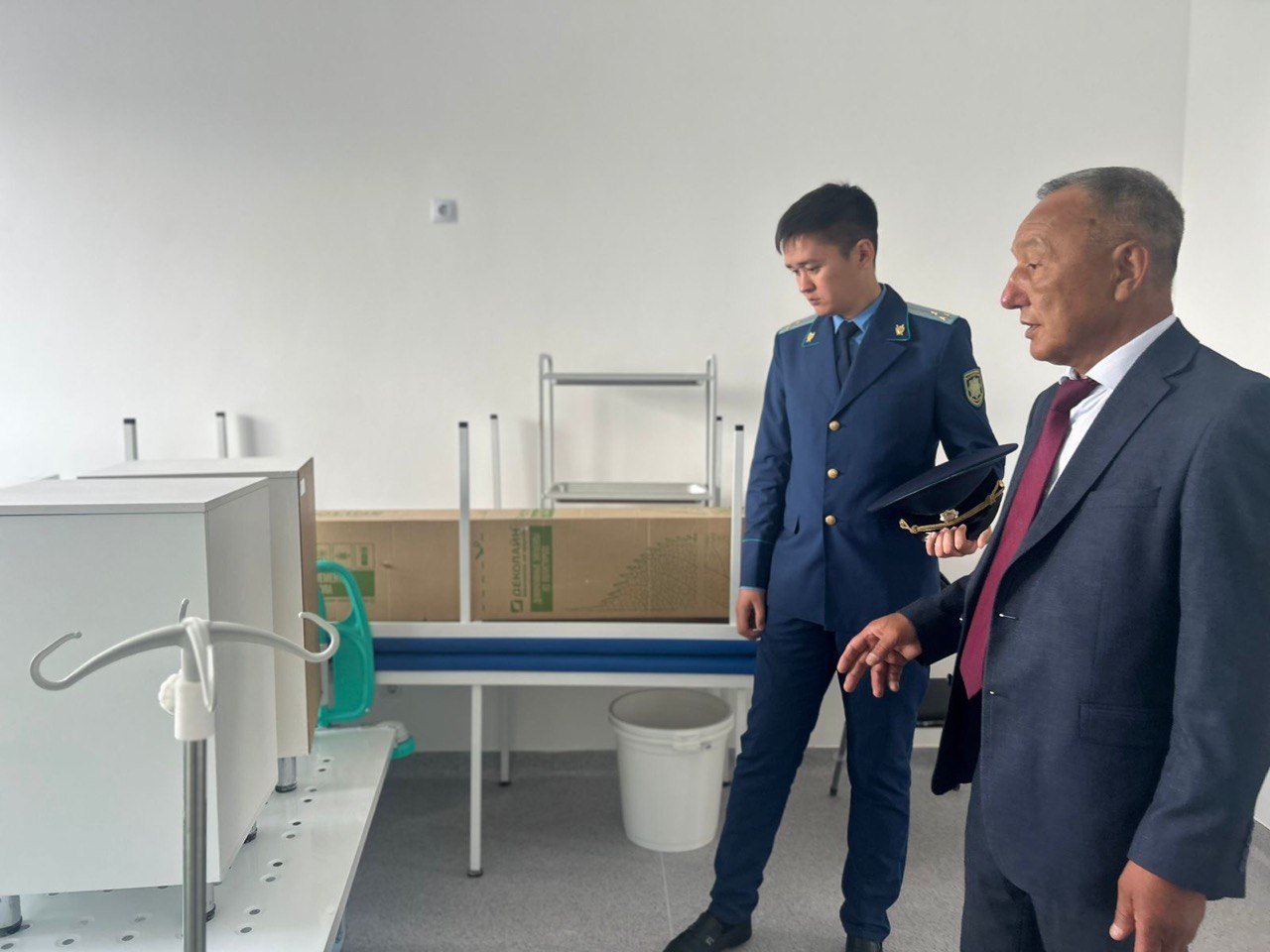 Аршалы ауданының прокуроры әлеуметтік нысанның құрылысымен танысты