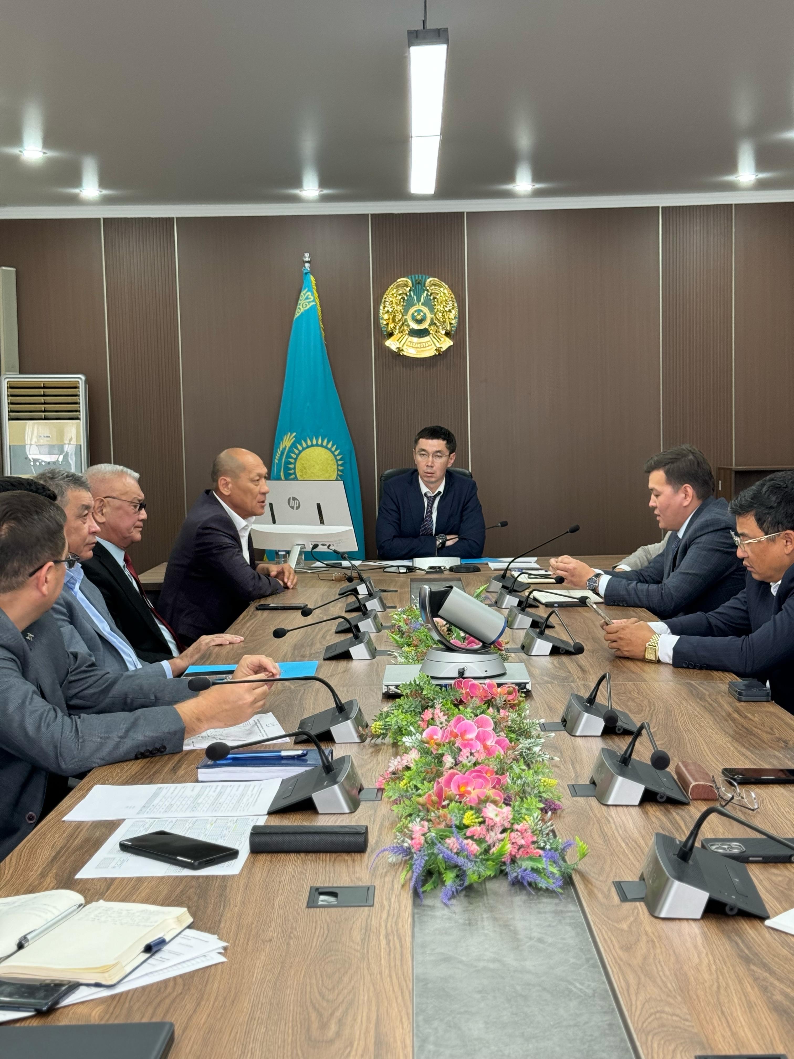 Ақтау әкімдігінде жылу желілерін жаңғырту мен абаттандыру жұмыстары талқыланды