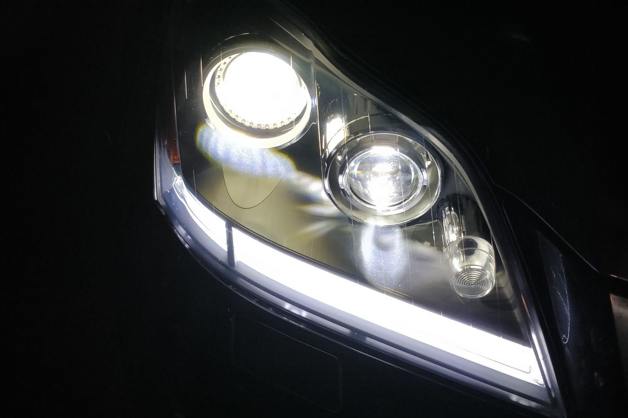 ПОЛИЦИЯ ПРЕДУПРЕЖДАЕТ ОБ ОТВЕТСТВЕННОСТИ ЗА УСТАНОВКУ BI-LED ФАР