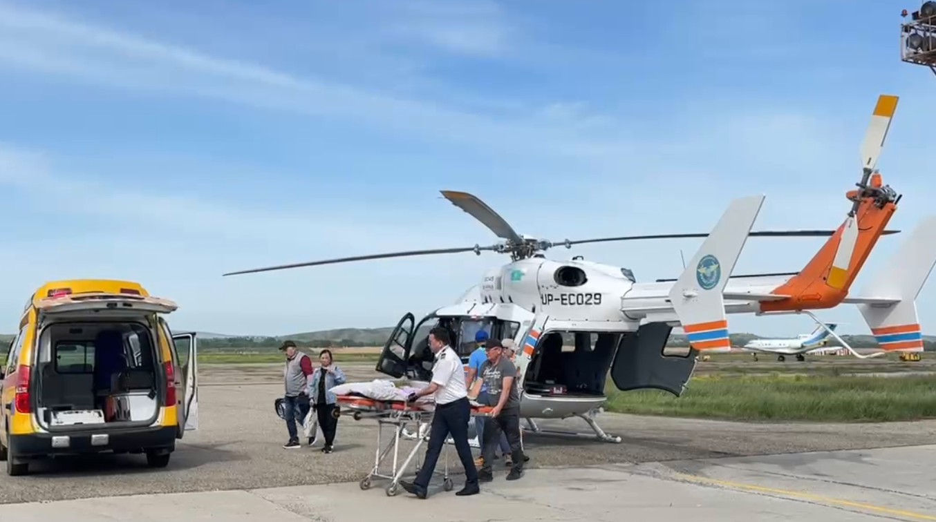 ТЖМ тікұшағы науқасты шұғыл түрде ШҚО облыстық орталығына жеткізді