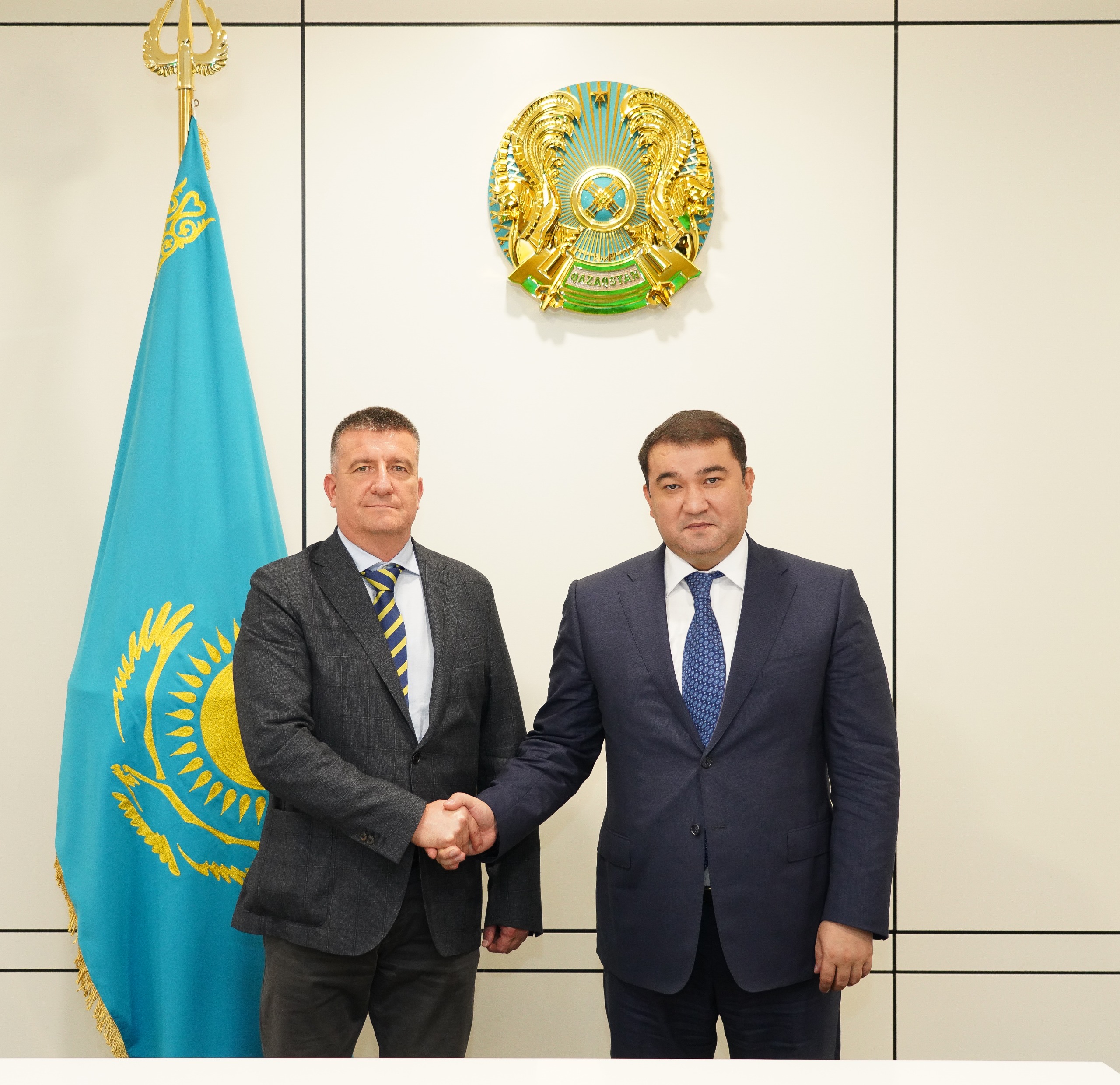 ТҮРКІСТАН: ӨНДІРІСТІ ДАМЫТУ, ӘРІПТЕСТІКТІ НЫҒАЙТУ БОЙЫНША КЕЛІССӨЗ ЖҮРГІЗІЛДІ
