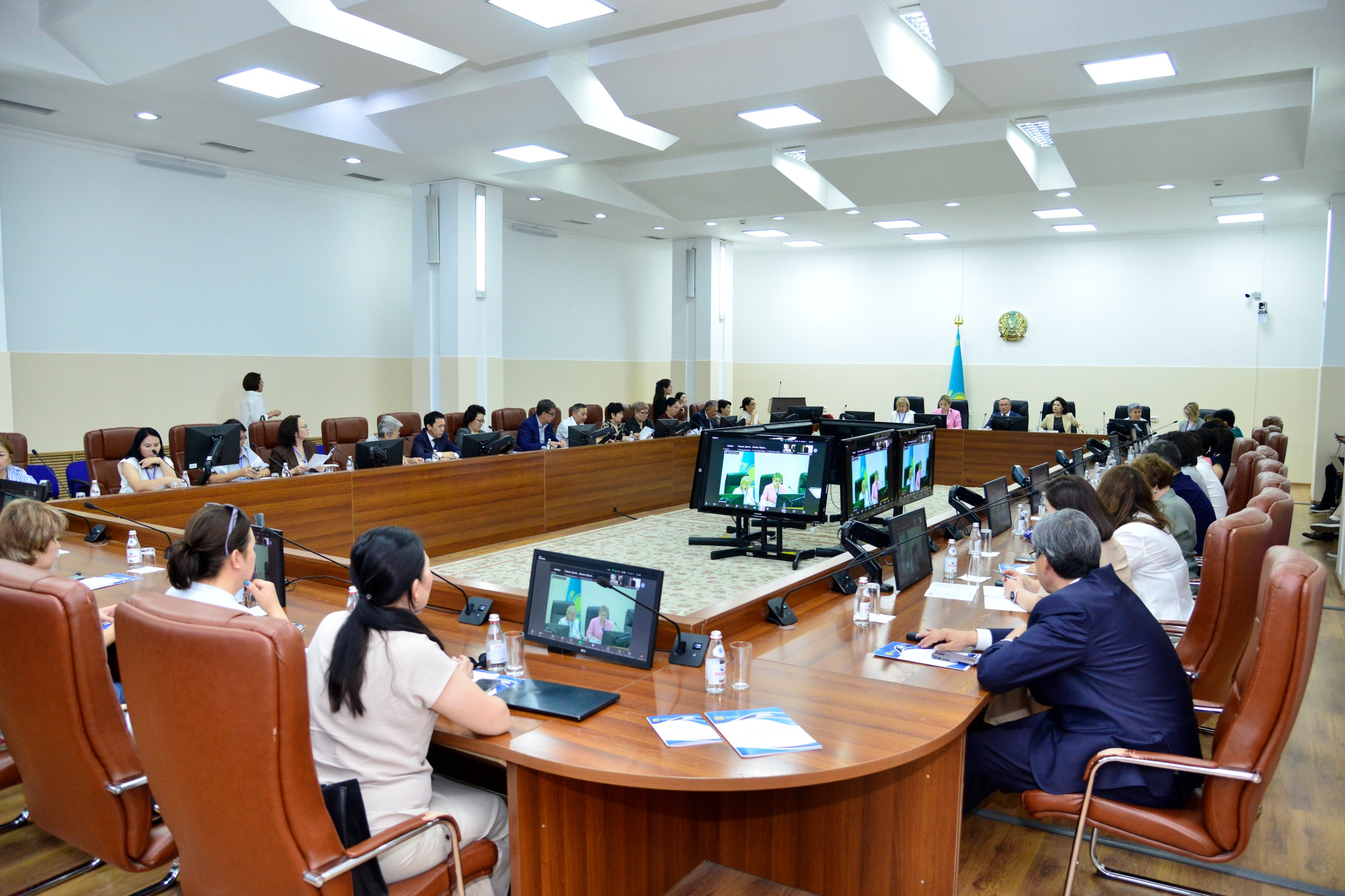 Абай атындағы ҚазҰПУ педагогикалық білім берудің жаңа бағдарларын талқылады