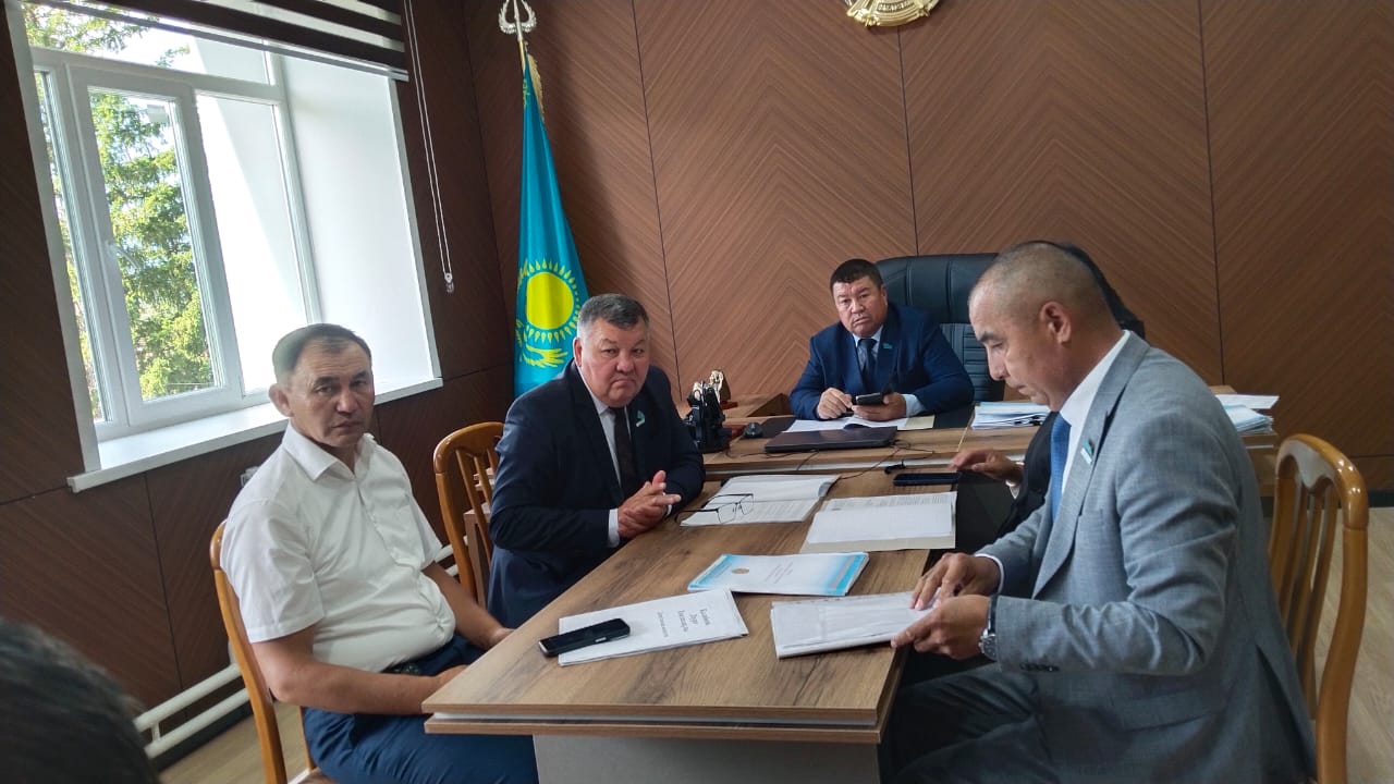 Катонқарағай аудандық мәслихатының Тұрақты комиссиялардың кезекті отырысы өтті