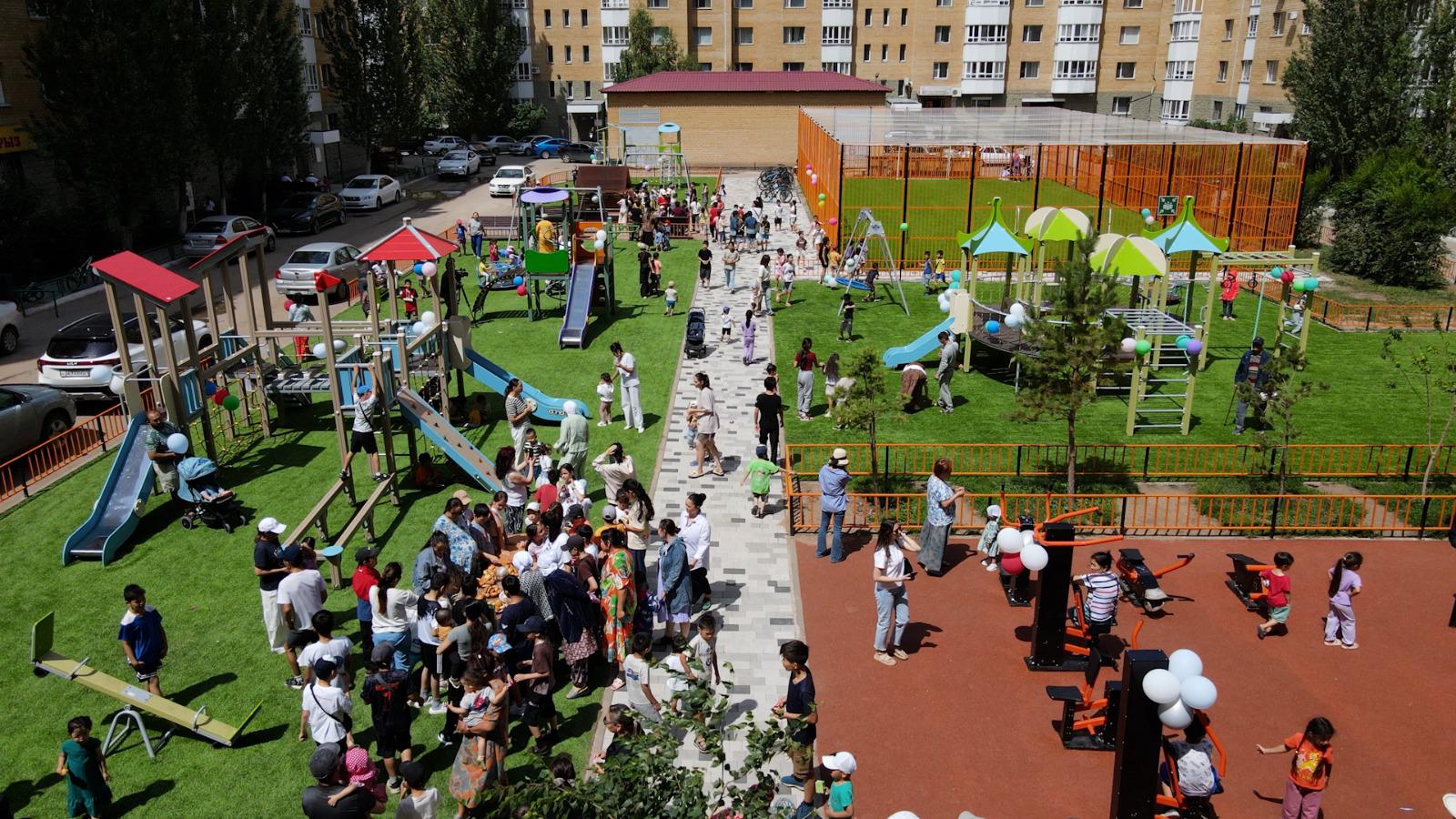 В районе «Алматы» открыли 2 новых благоустроенных двора по адресам: ул. Рыскулбекова, 16/1, 16/3