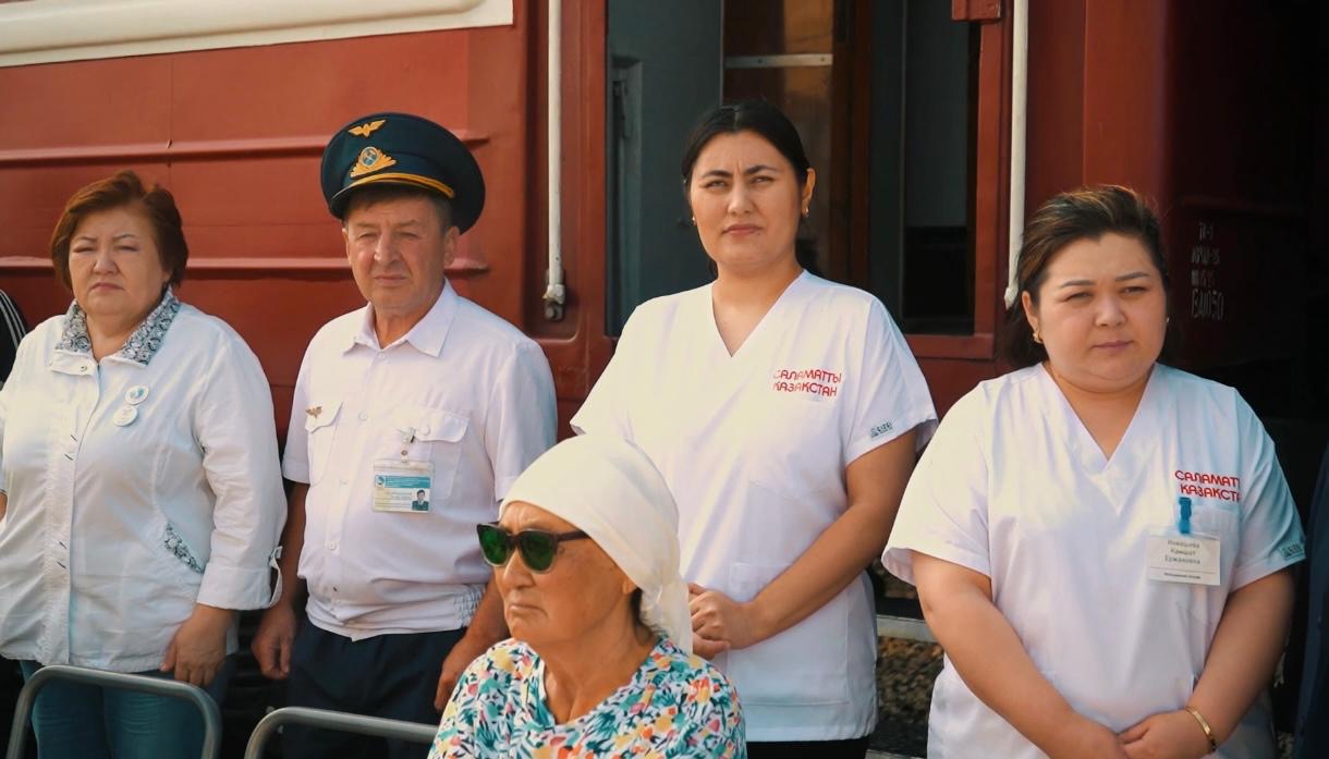 Медпоезд с бесплатной помощью врачей и юристов прибыл в Актюбинскую область