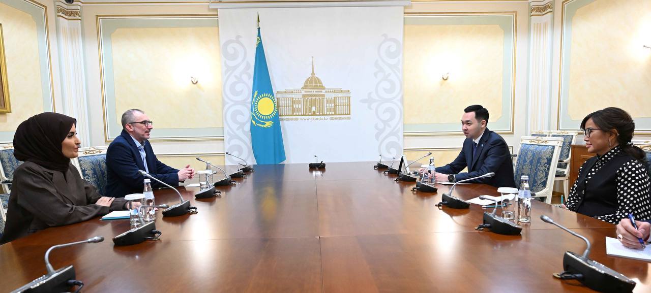 Советник - Пресс-секретарь Президента встретился с представителями Al Jazeera