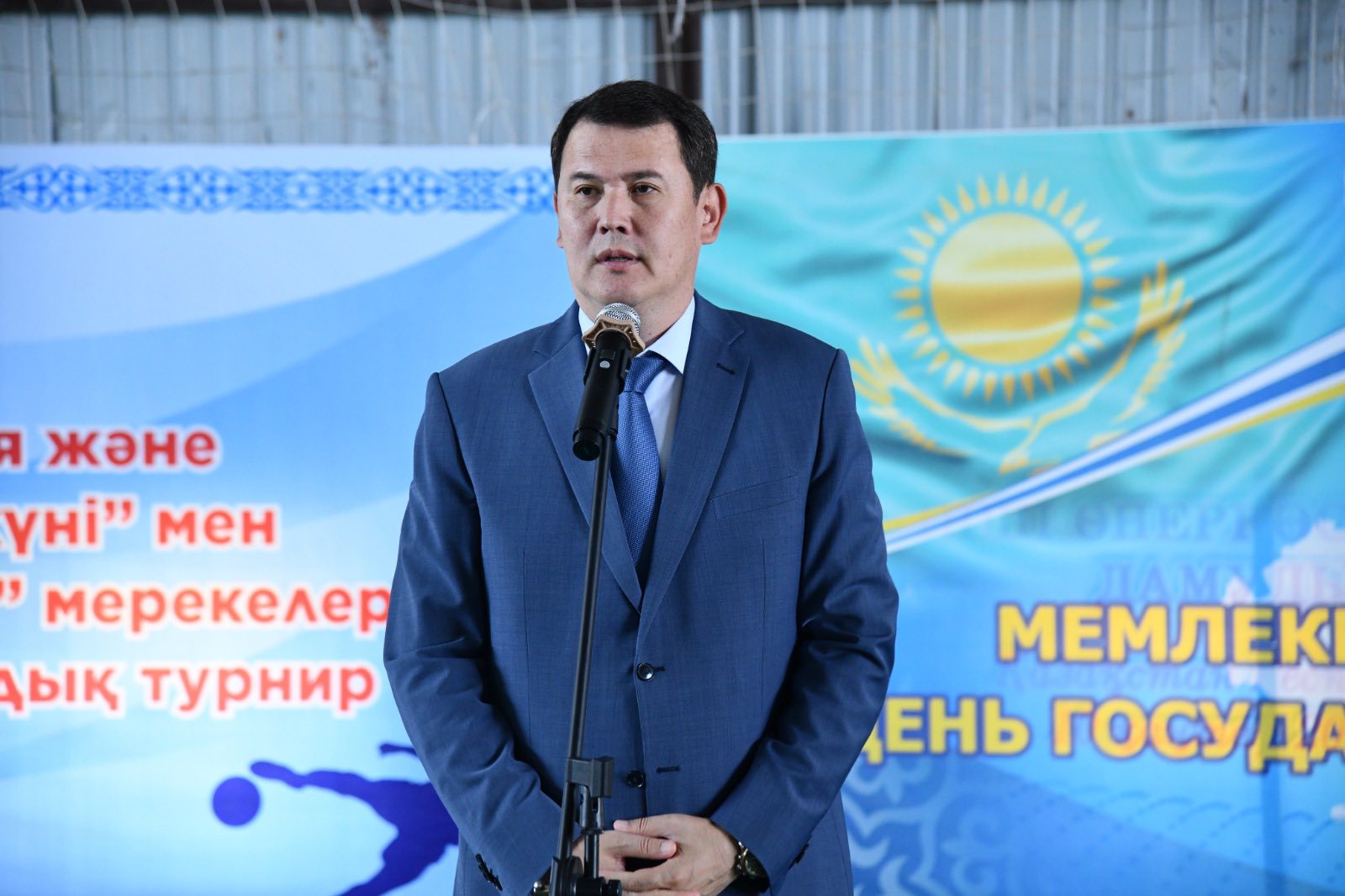МЕКЕМЕ ҚЫЗМЕТКЕРЛЕРІ АРАСЫНДА ШАҒЫН ФУТБОЛДАН ЖАРЫС ӨТТІ