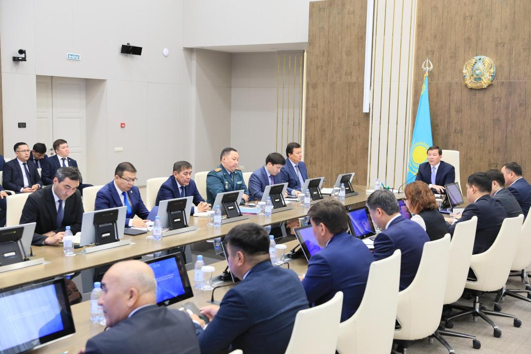 Ақтөбе облысында мемлекеттік қызметтің жай-күйі талқыланды